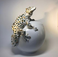 Emeralds, 24-Karat Pure Gold, Porcelain Luxury Lizard Sculpture Egg Caviar Bowl