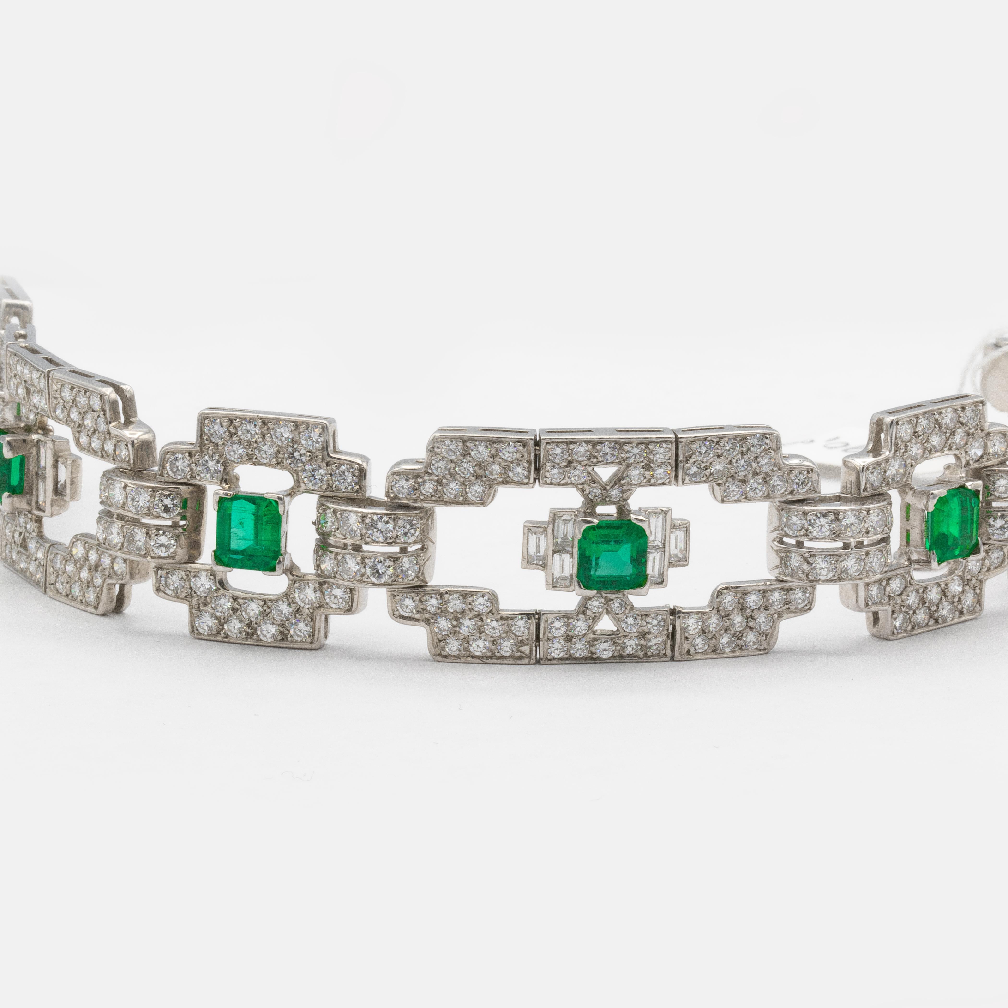 Emeralds 4.80 Carat and Diamonds 7.80 Carat Platinum Bracelet In Excellent Condition In Carlsbad, CA