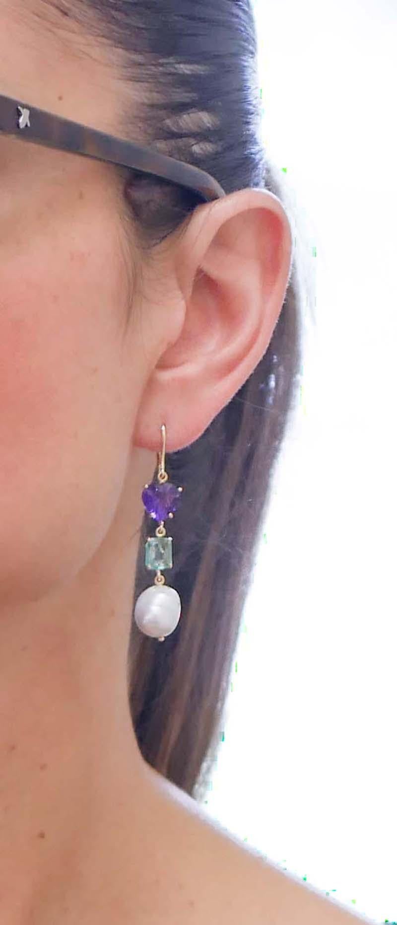 Emeralds, Amethysts, Baroque Pearls, 14 Karat Rose Gold Dangle Earrings In Good Condition For Sale In Marcianise, Marcianise (CE)