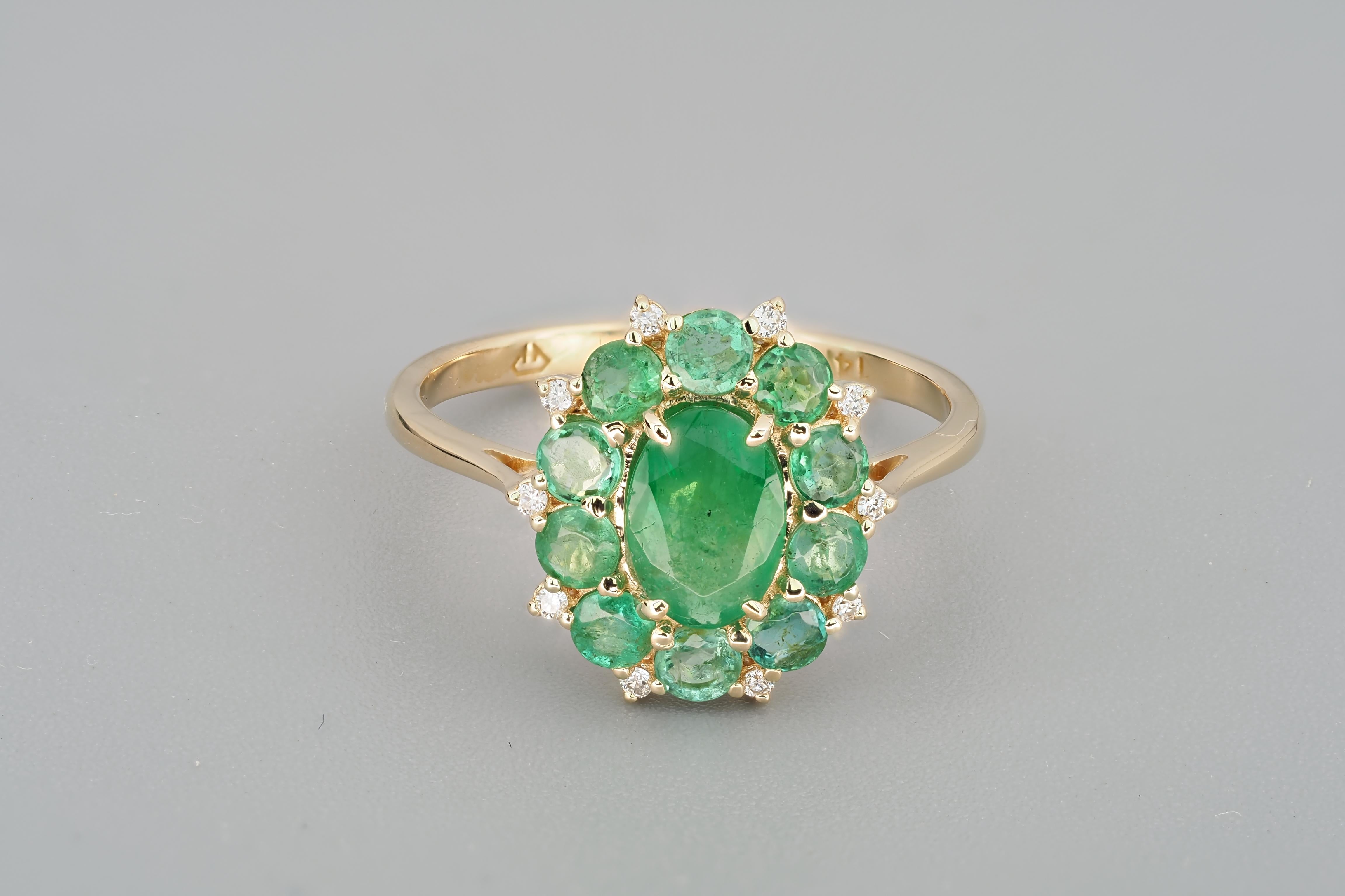 Women's Emeralds and Diamonds 14k Gold Ring