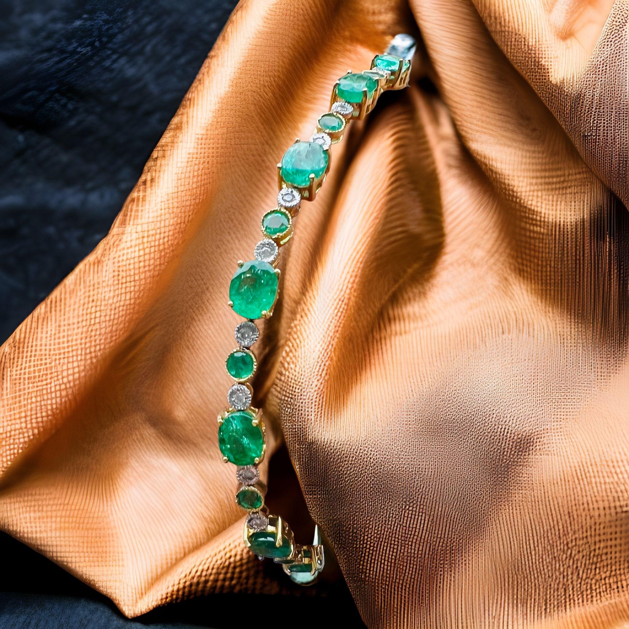Pulsera de oro amarillo de 18 quilates con esmeraldas y diamantes Art Decó