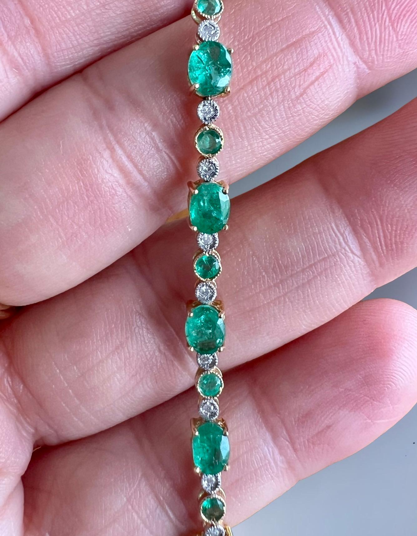 Pulsera de oro amarillo de 18 quilates con esmeraldas y diamantes Corte esmeralda
