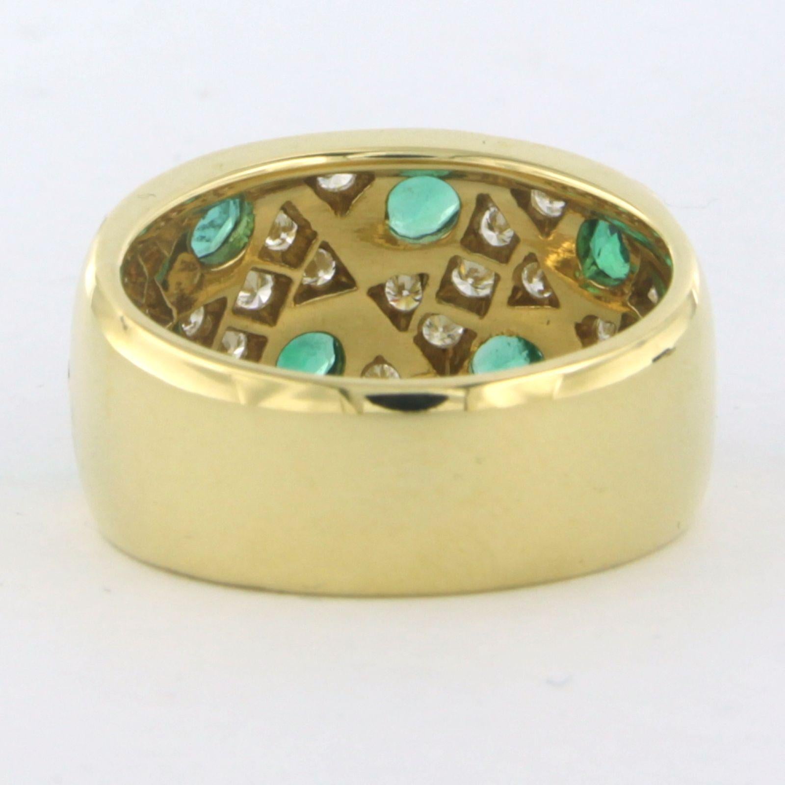 Bague en or 18 carats avec émeraudes et diamants, taille 55 Bon état - En vente à The Hague, ZH