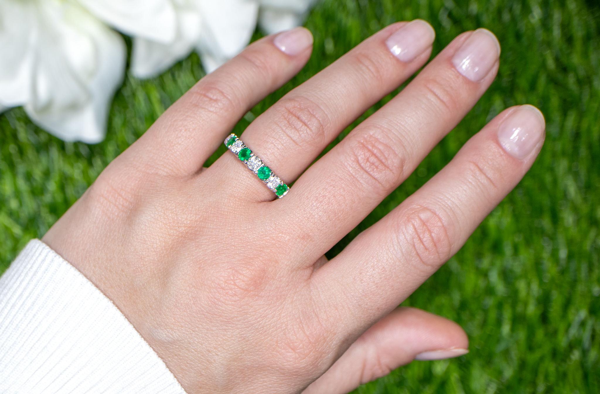 It comes with the Gemological Appraisal by GIA GG/AJP
All Gemstones are Natural
Emeralds = 0.74 Carats
Diamonds = 0.57 Carats
Metal: 18K White Gold
Ring Size: 6.25* US
*It can be resized complimentary