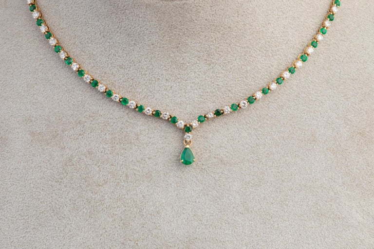 Emeralds and Diamonds French River Necklace For Sale at 1stdibs