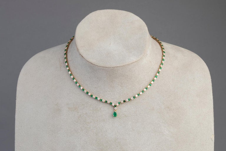 Emeralds and Diamonds French River Necklace For Sale at 1stdibs
