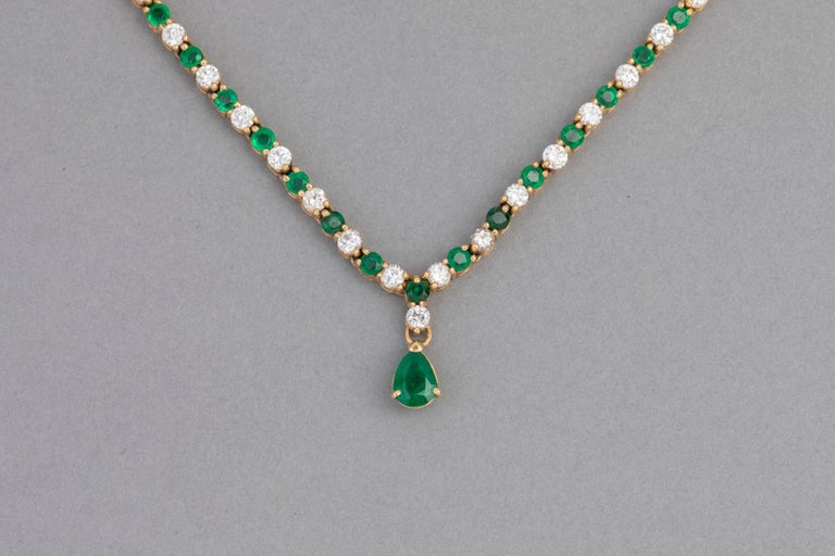 Emeralds and Diamonds French River Necklace For Sale at 1stdibs