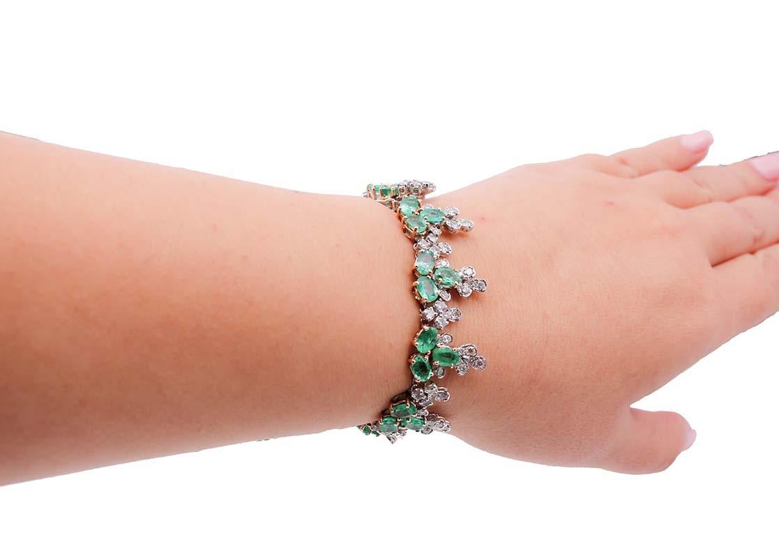 Armband aus 14 Karat Weiß- und Roségold mit Smaragden, Diamanten im Zustand „Gut“ im Angebot in Marcianise, Marcianise (CE)