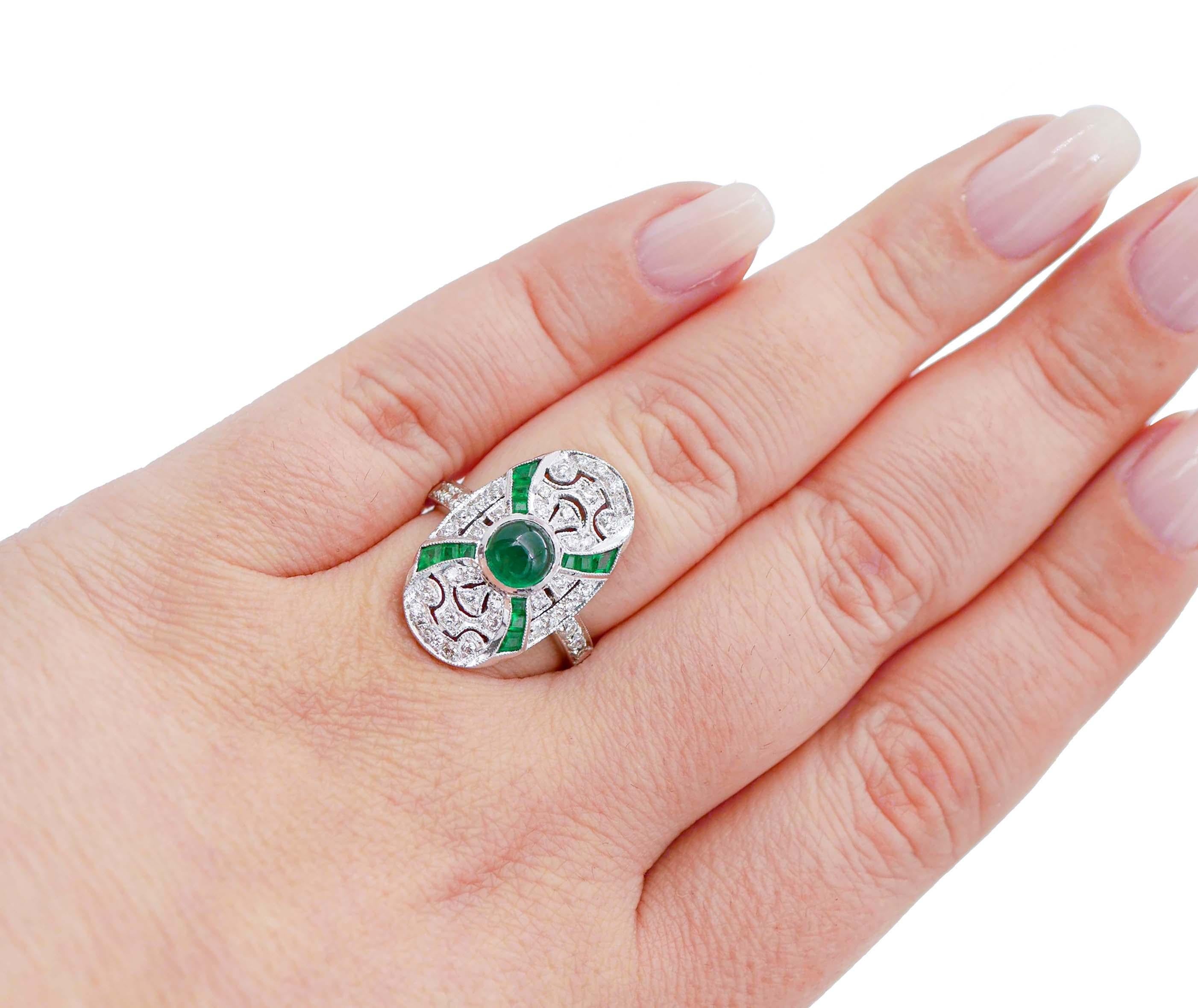 Emeralds, Diamonds, 18 Karat White Gold Ring In Good Condition In Marcianise, Marcianise (CE)
