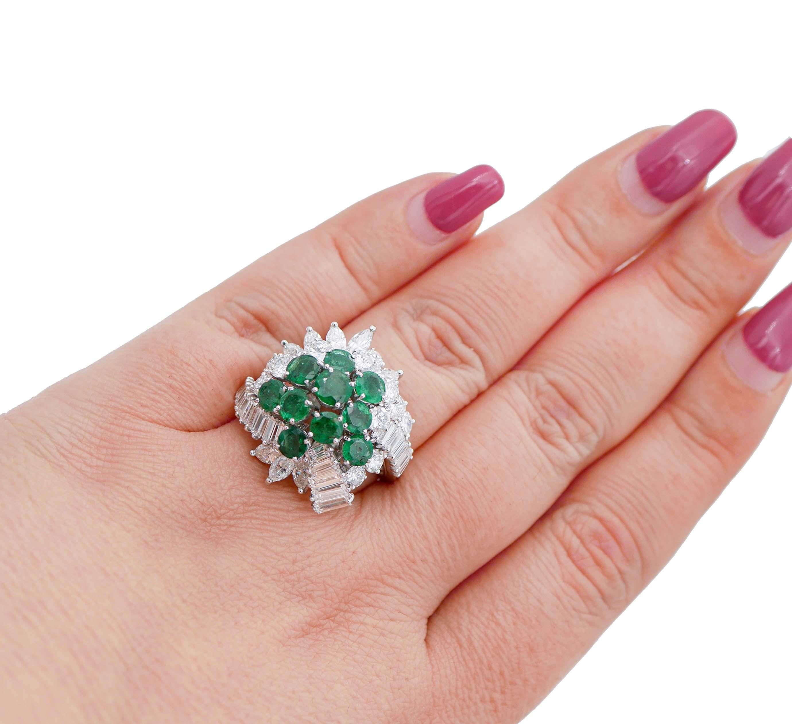 Women's Emeralds, Diamonds, 18 Karat White Gold Ring For Sale