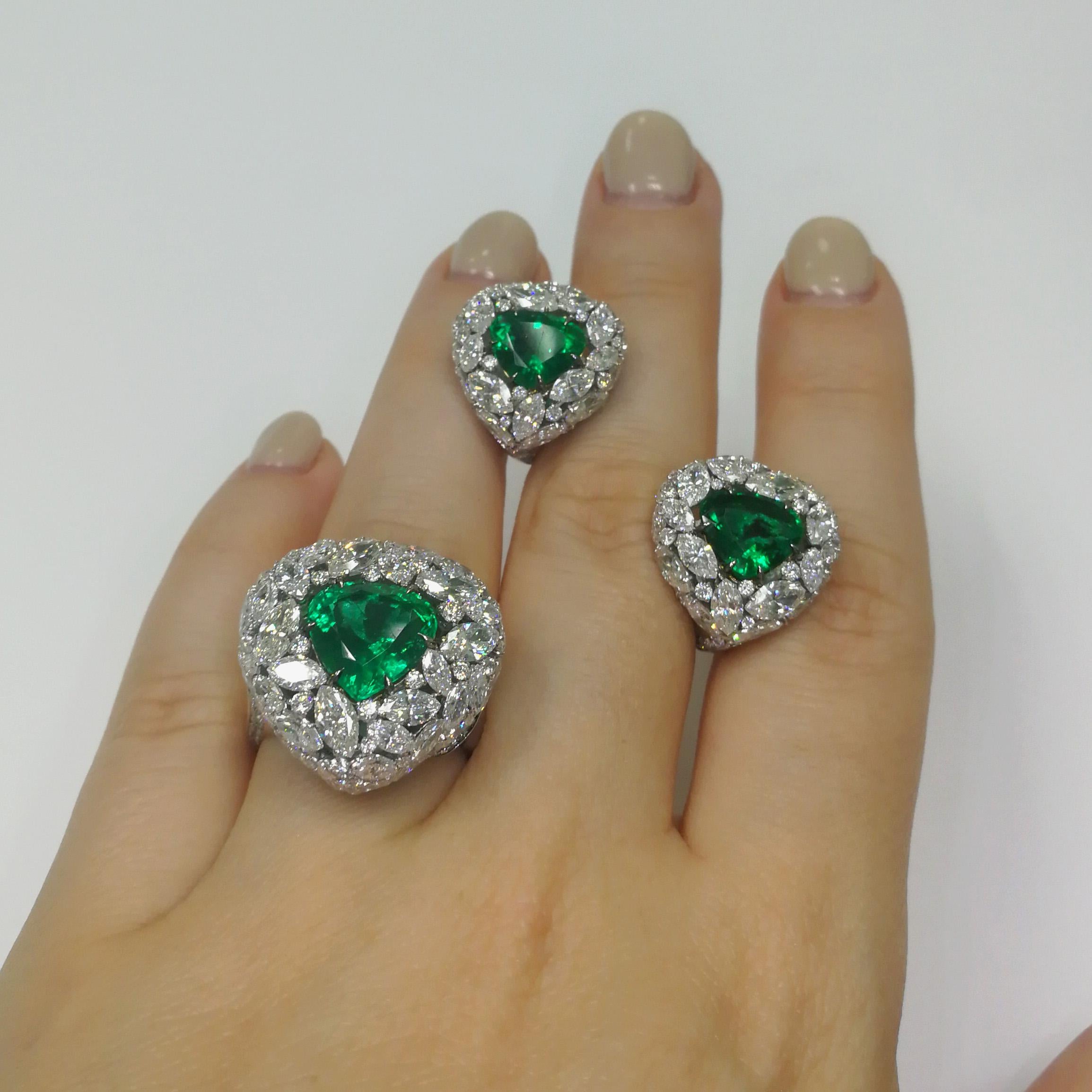 Emeralds Diamonds 18 Karat White Gold Suite
What could be more elegant than a combination of cold 18 Karat White Gold, Diamonds and a bright spot of color in the form of an Emerald? Right, nothing. Marquise-shape Diamonds and round-shape Diamonds,