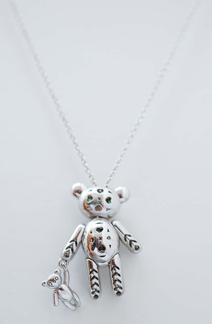 Esmeraldas, Diamantes, Oro Blanco 18 Kilates Collar Colgante Teddy Corte mixto en venta