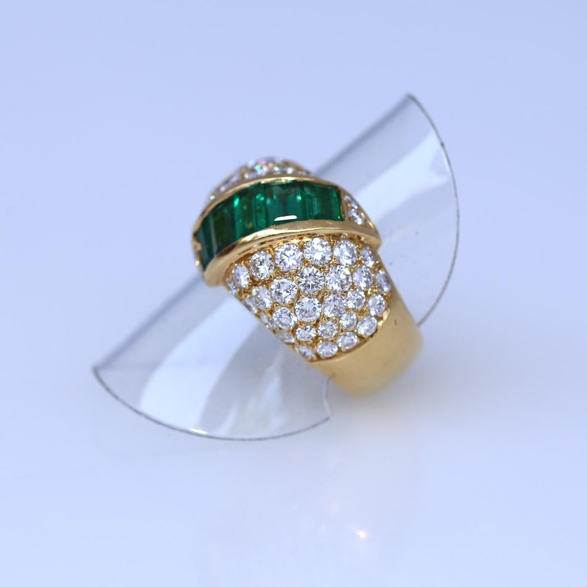 Round Cut Emeralds Diamonds 18K Yellow Gold Cocktail Ring, 2000