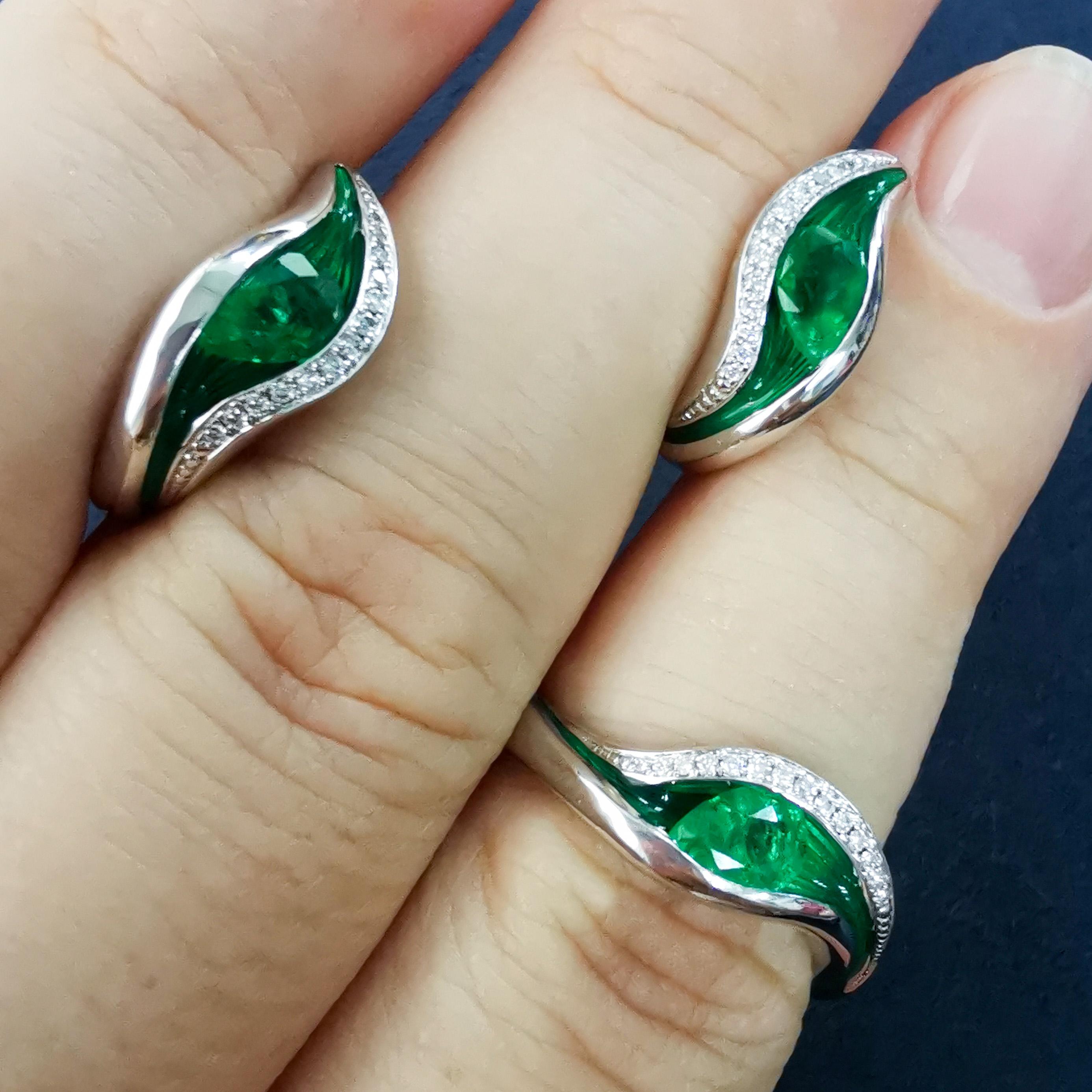Emeralds Diamonds Enamel 18 Karat White Gold Melted Colors Suite In New Condition For Sale In Bangkok, TH