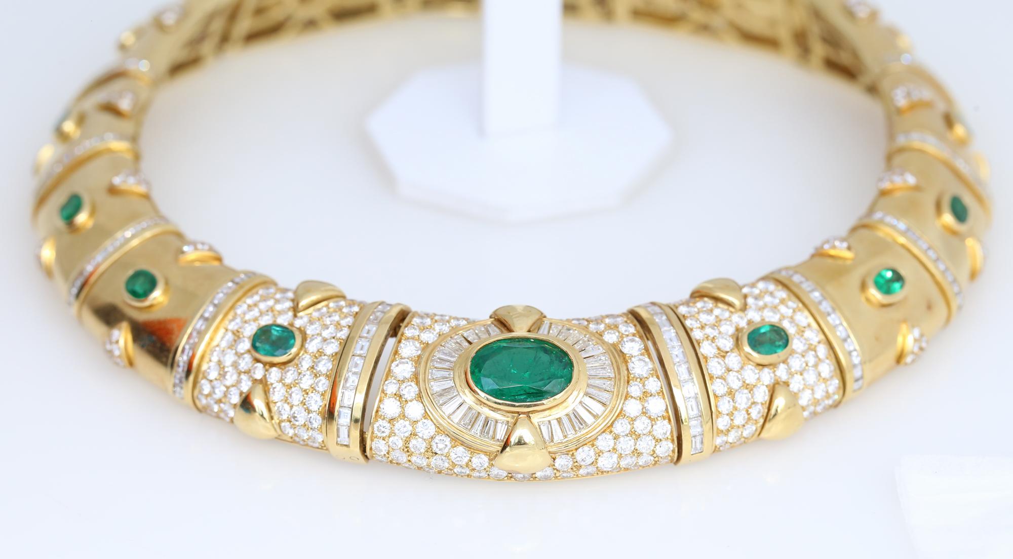 Emeralds Diamonds Necklace Earrings Set Yellow Gold 18K, 1984 For Sale 5