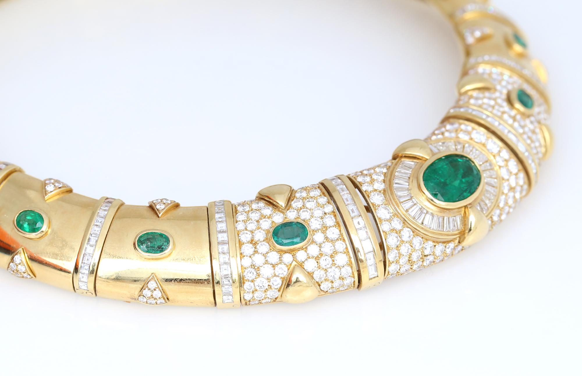 Emeralds Diamonds Necklace Earrings Set Yellow Gold 18K, 1984 For Sale 6