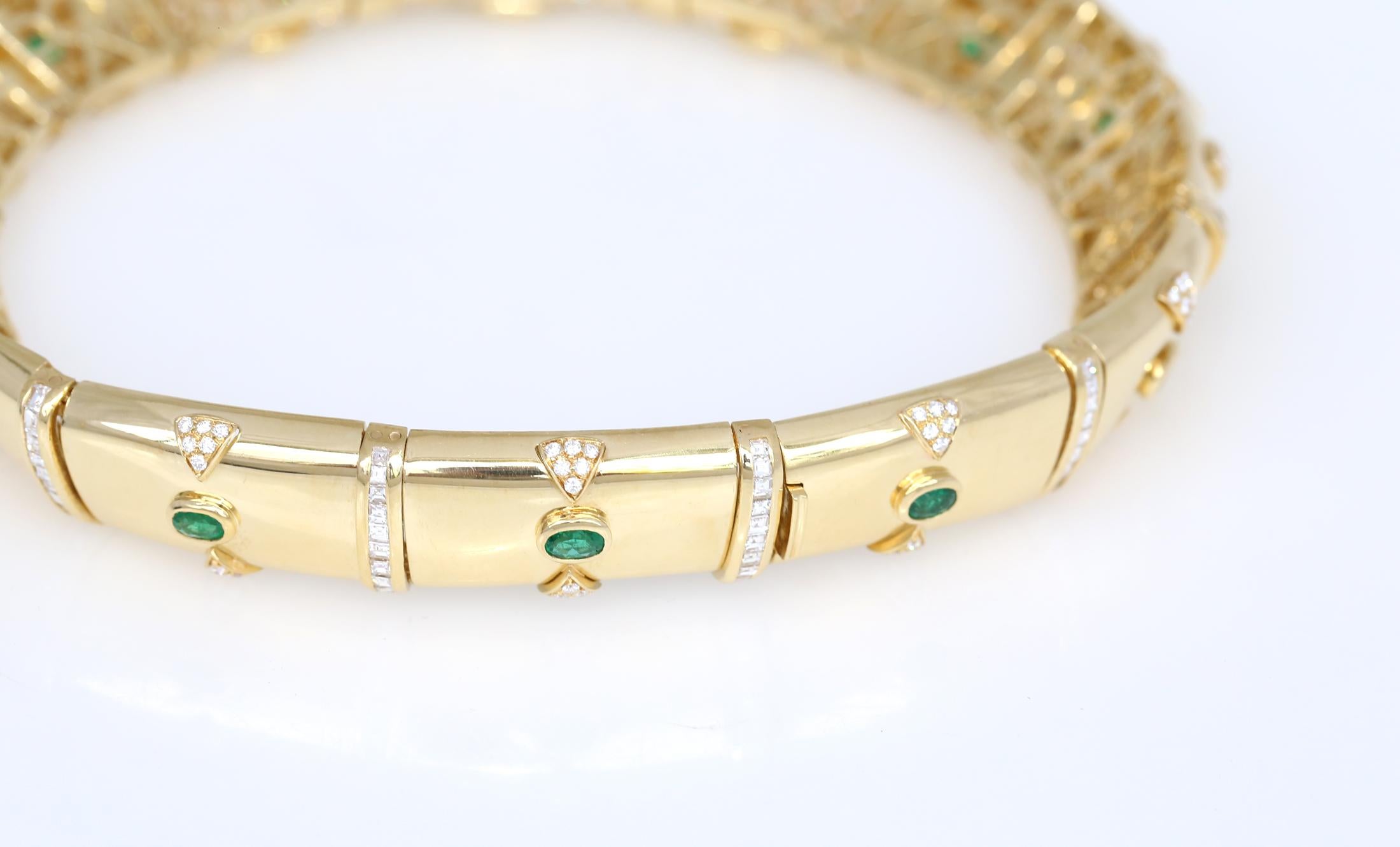 Emeralds Diamonds Necklace Earrings Set Yellow Gold 18K, 1984 For Sale 10