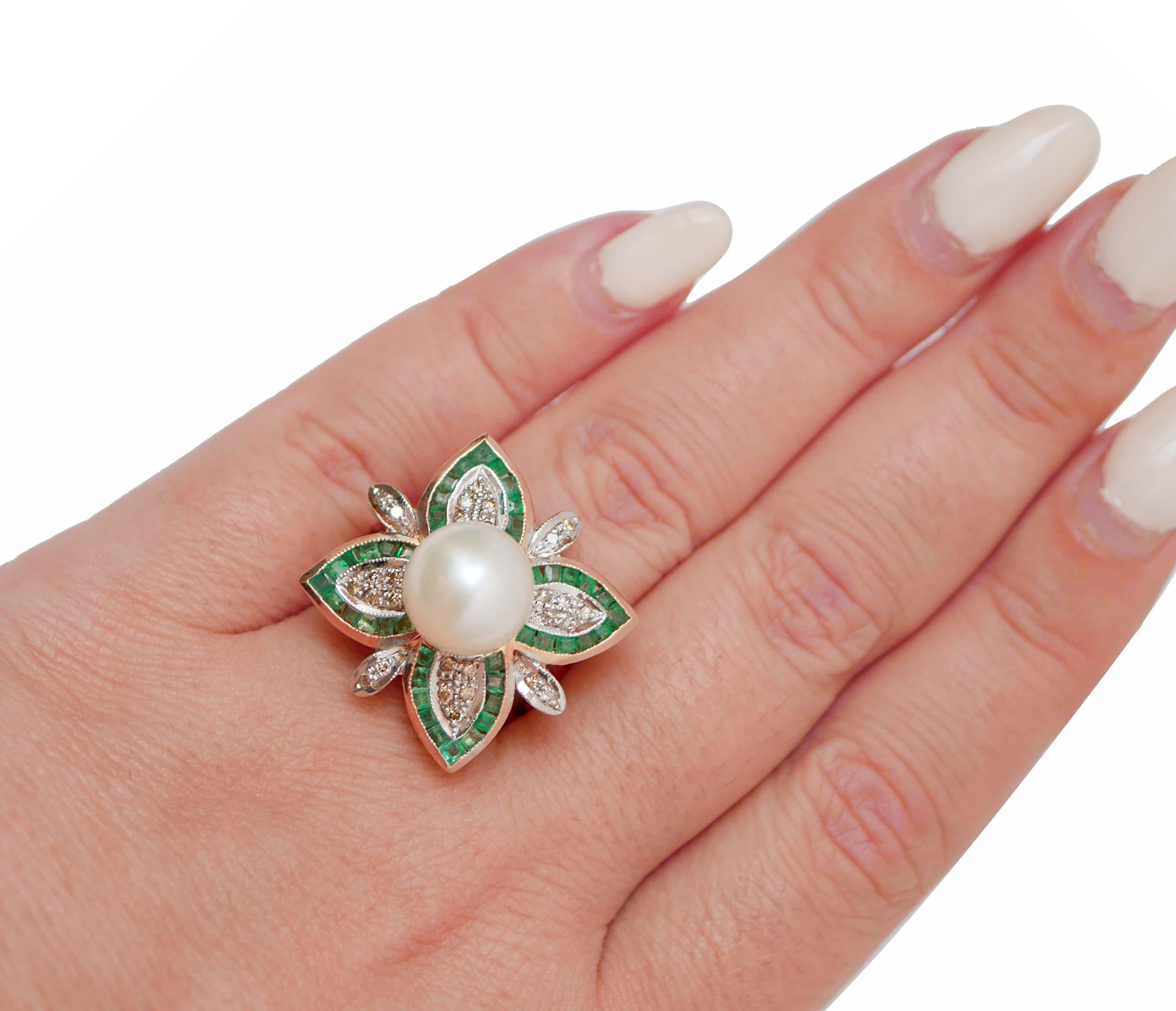 Emeralds, Diamonds, Pearl, Rose Gold and Silver Retrò Ring In Good Condition For Sale In Marcianise, Marcianise (CE)