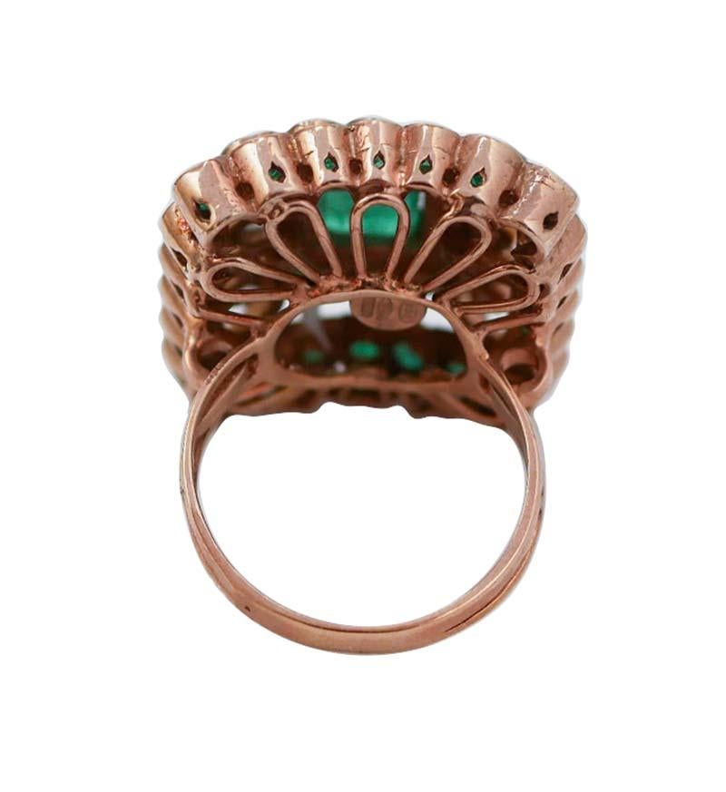 Rétro Anello con smeraldi, diamanti, oro rosa e argento. in vendita