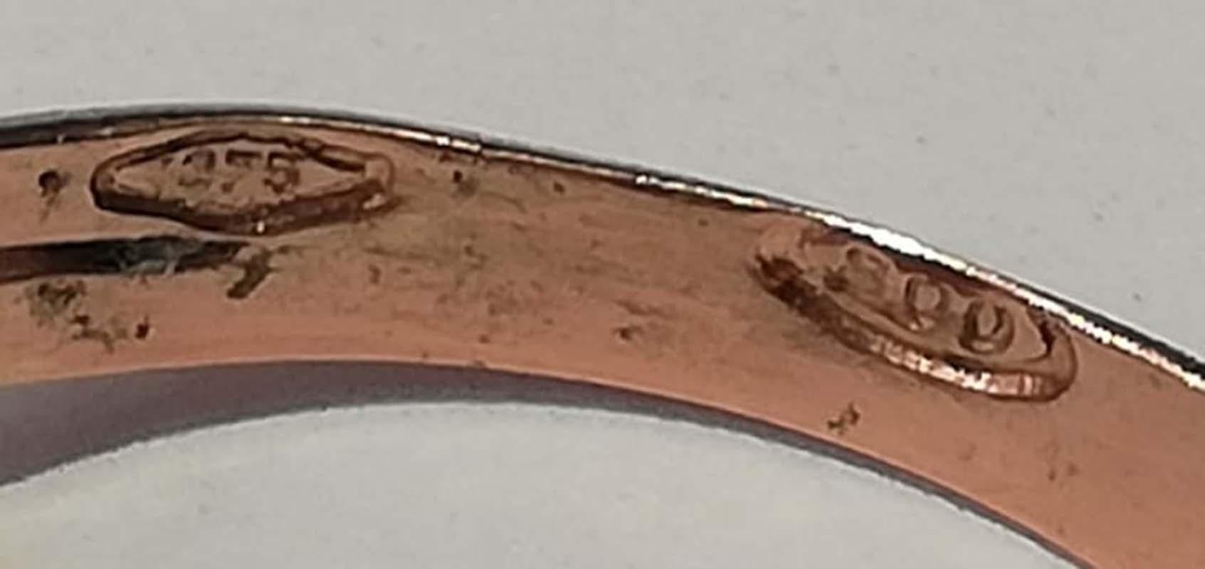 Donna Anello con smeraldi, diamanti, oro rosa e argento. in vendita