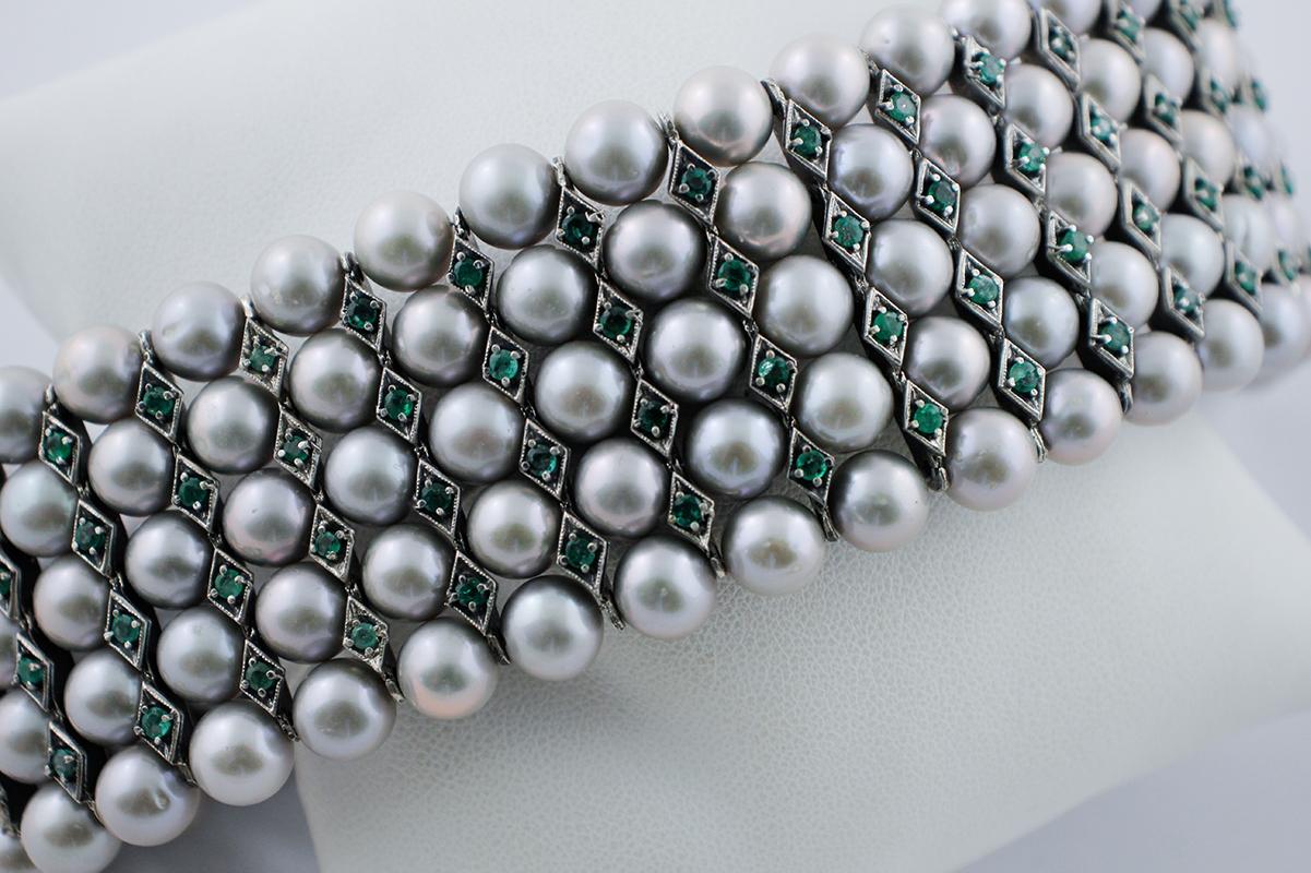 Emeralds, Grey Pearls, 9 Karat Rose Gold and Silver Beaded Choker Necklace In Good Condition In Marcianise, Marcianise (CE)