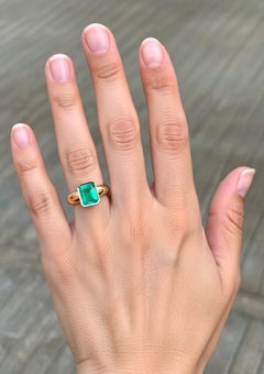 Emeralds Maravellous 2.68 Carat Natural Colombian Emerald Solitaire Ring 18K