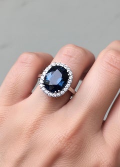 Emeralds Maravellous 6.31 Carat Natural Blue Sapphire Diamond Ring
