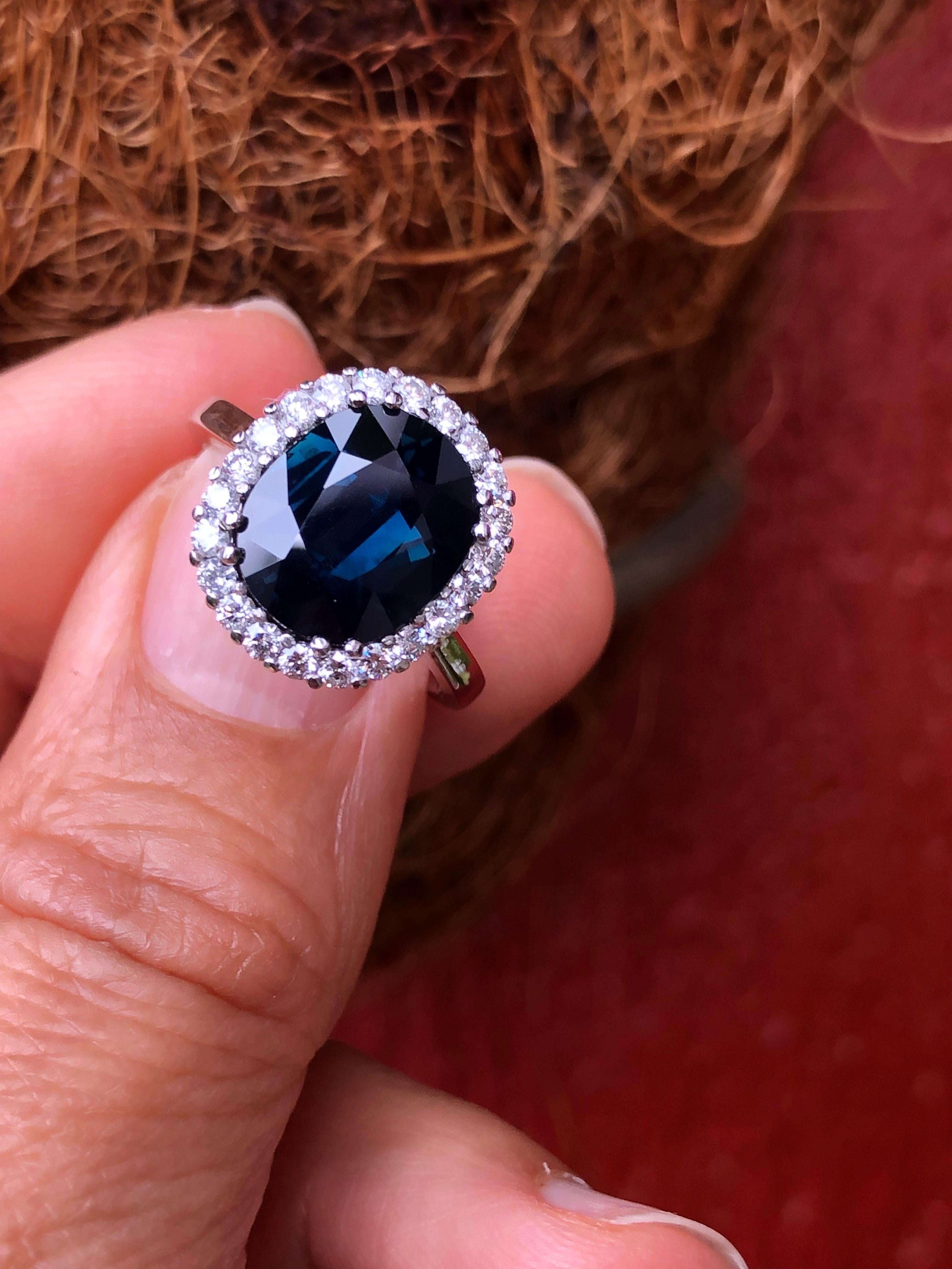 Oval Cut Emeralds Maravellous 6.31 Carat Natural Blue Sapphire Diamond Ring For Sale