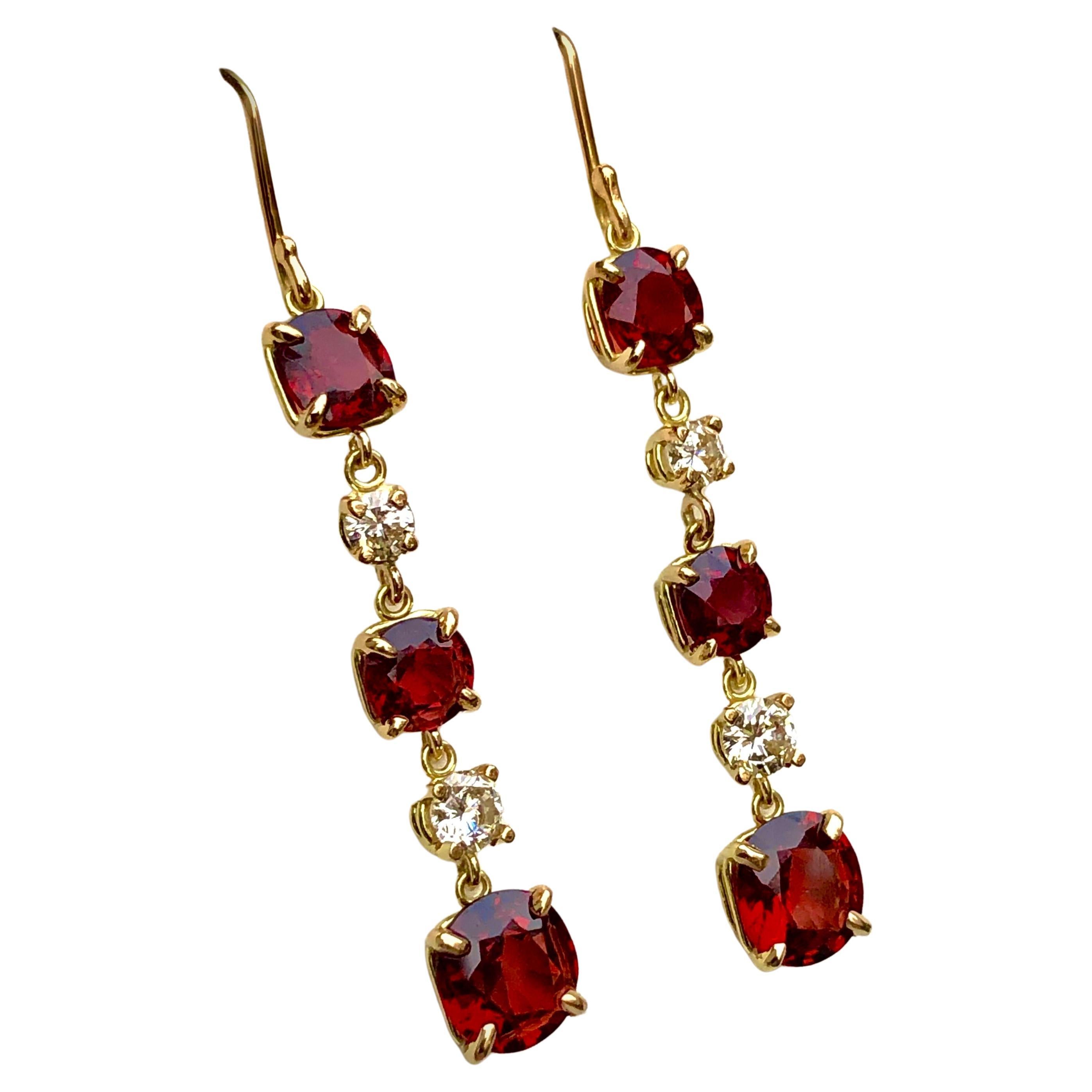 Emeralds Maravellous 6,79 Carati Senza Calore Spinello Rosso e Diamante 18K Orecchino a Goccia in vendita 2