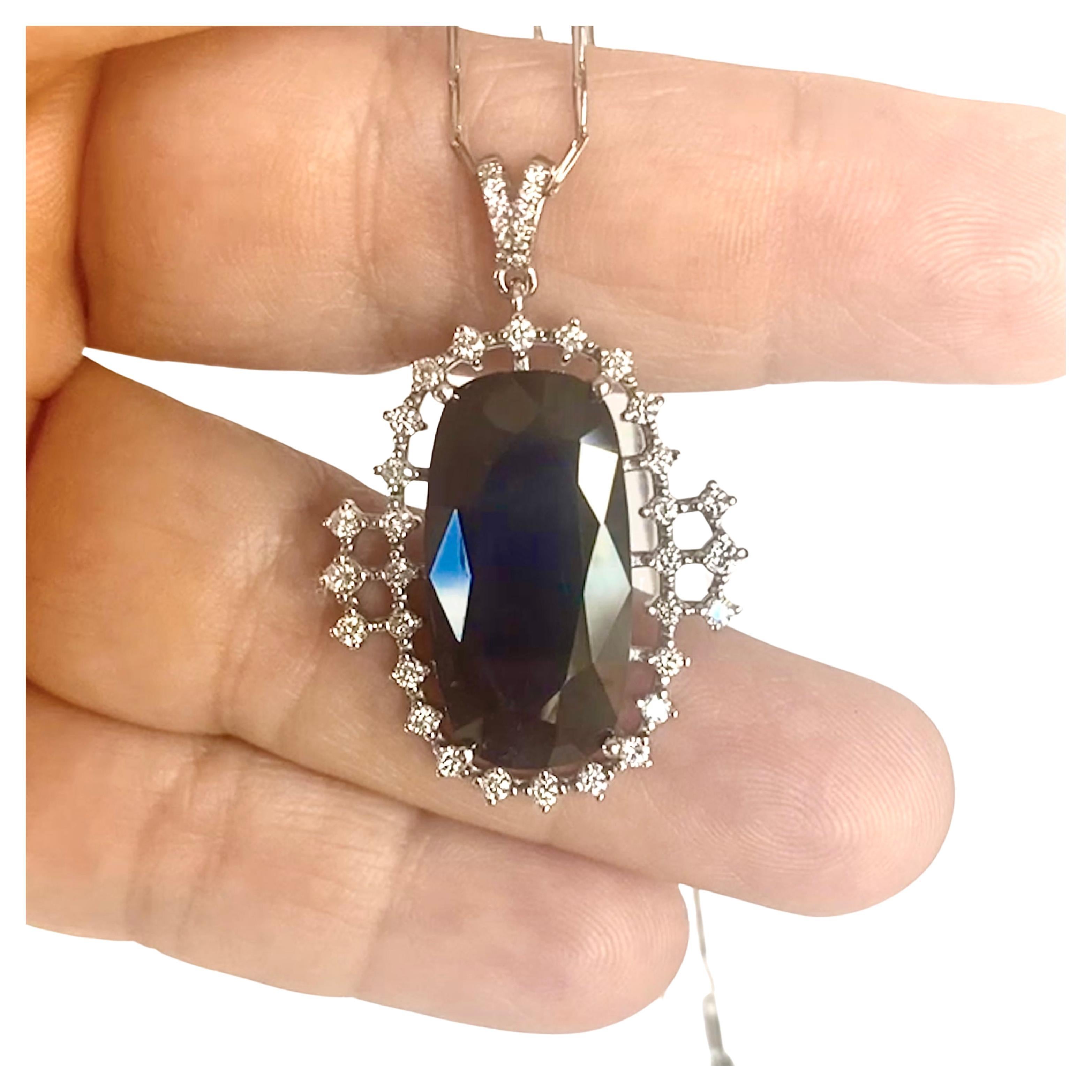 Emeralds Maravellous Antique Cut Midnight Blue Sapphire Diamond Drop Pendentif en vente