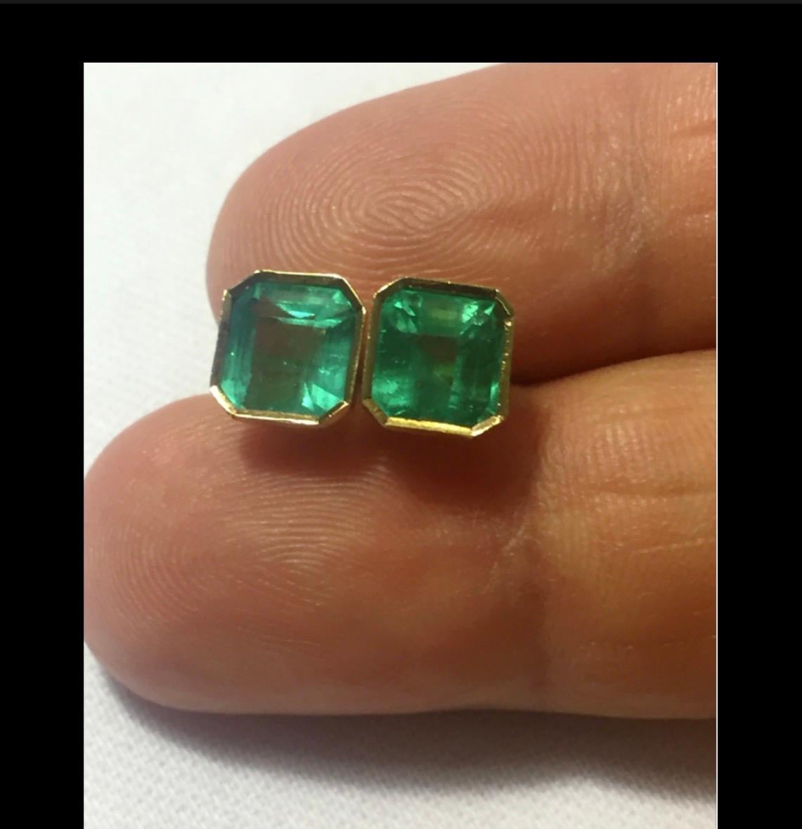 Emeralds Maravellous Bezel Colombian Emerald Stud Earrings 18 Karat 5