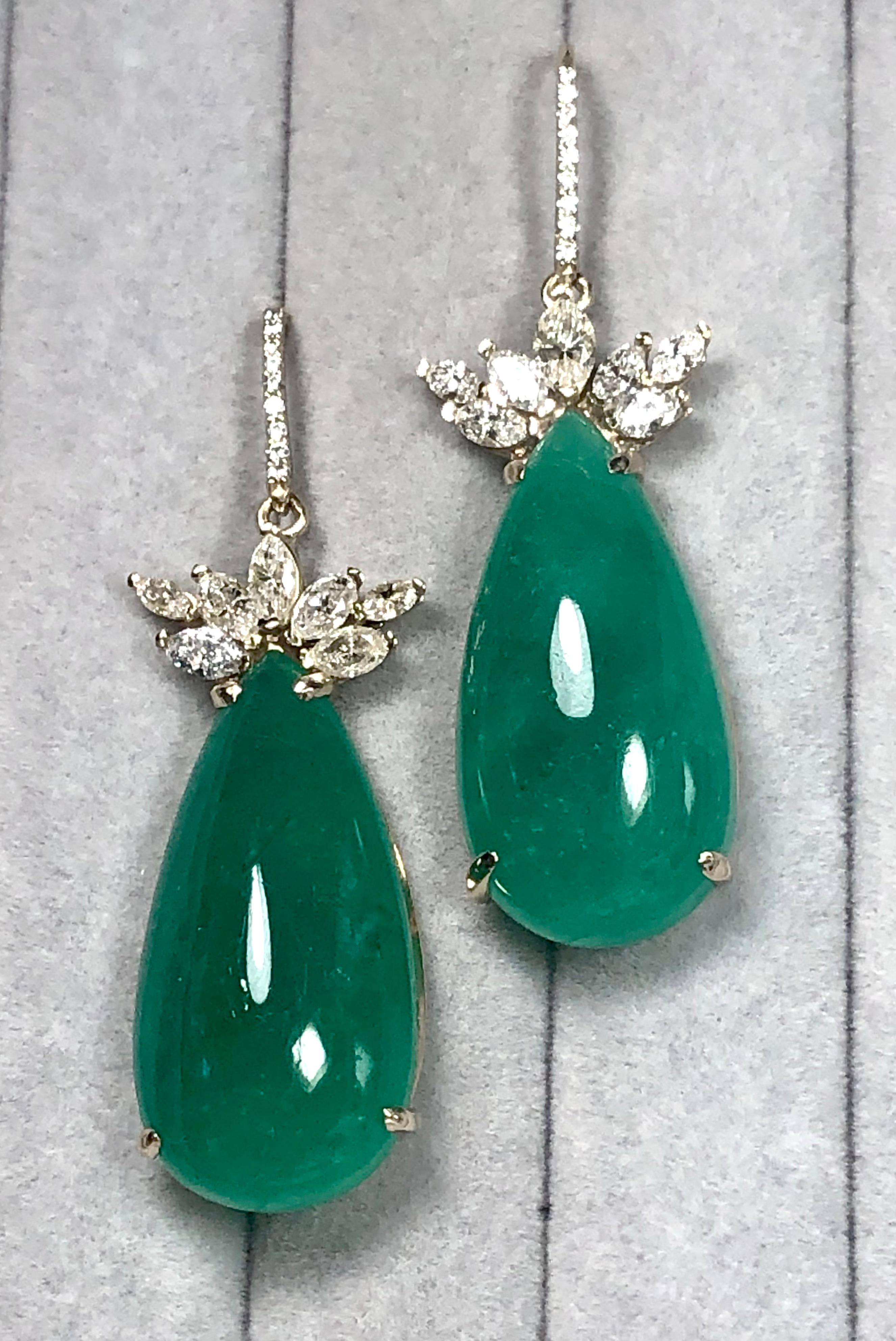 Taille cabochon Emeralds Maravellous 56.27CT Certified Colombian Emerald Diamond Earrings 18K en vente