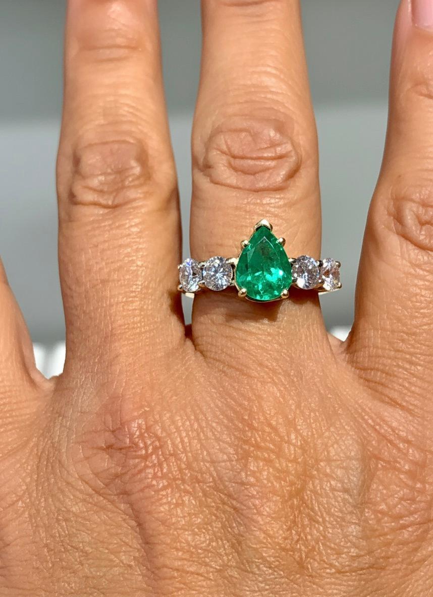 Verlobungsring mit Smaragden, bezauberndem kolumbianischen Smaragd, Diamant 14 Karat im Angebot 3