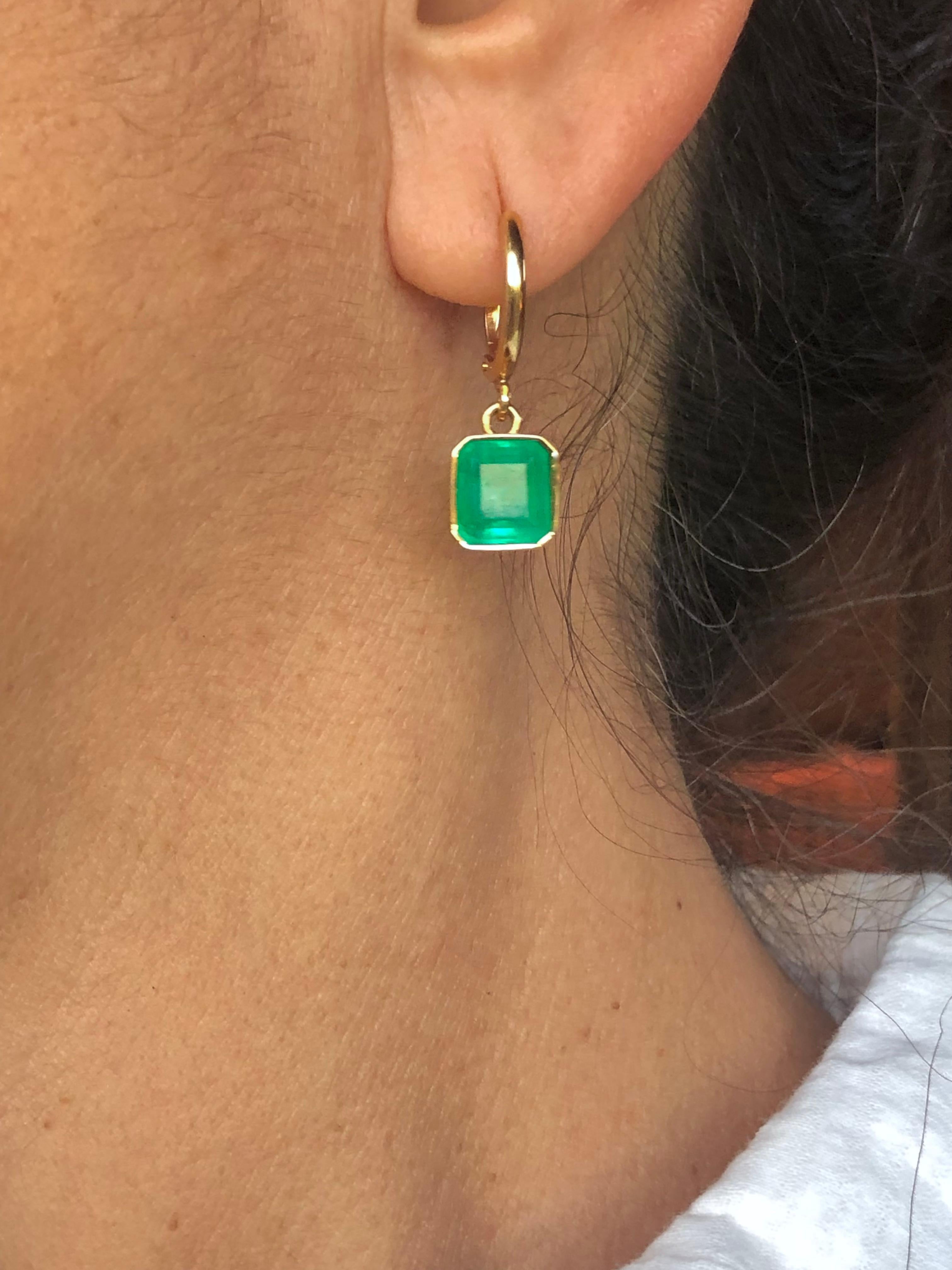 Emeralds Maravellous Drop 4.90 Carat Natural Colombian Emerald Earrings 18K 12