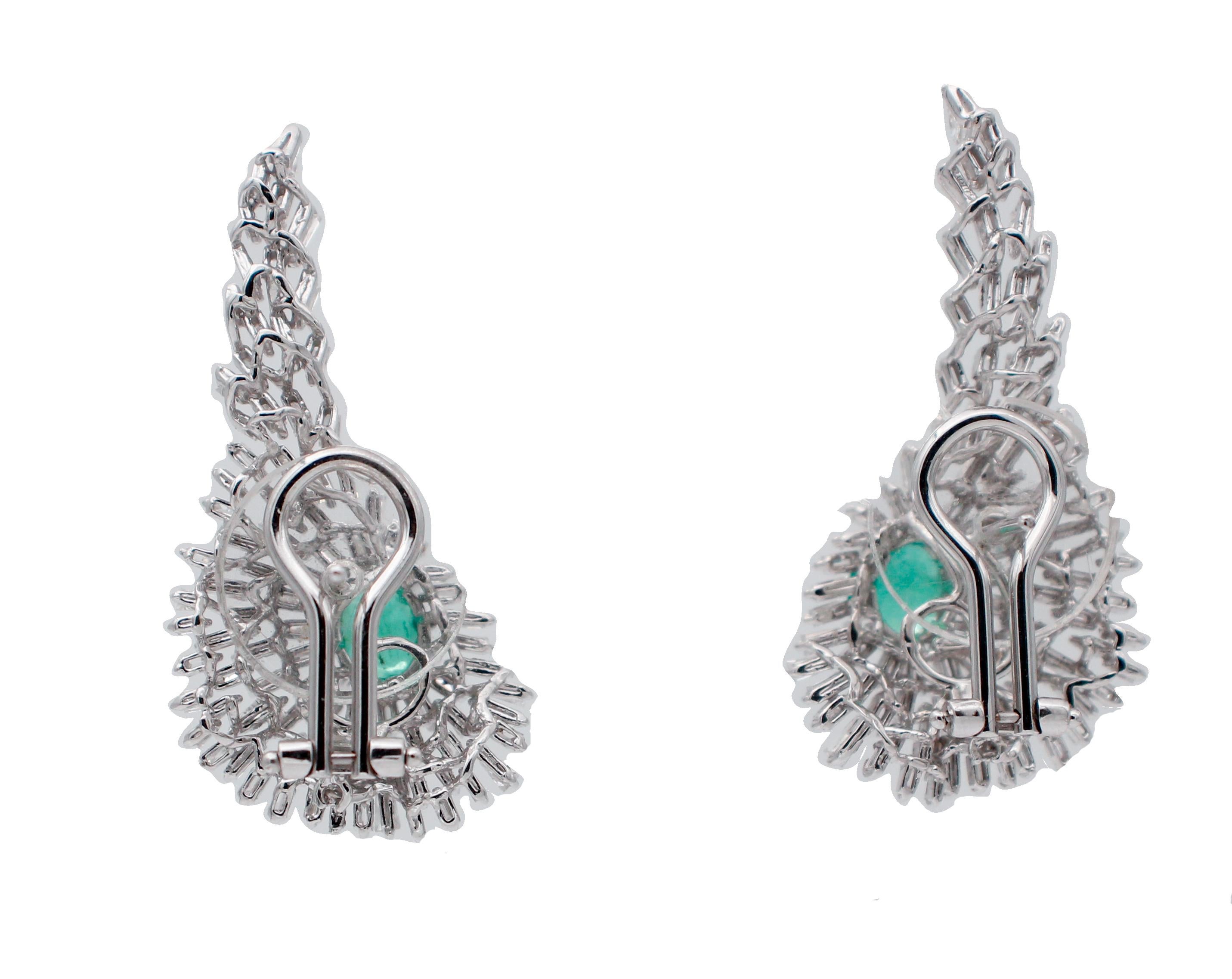 Emeralds, Diamonds, 18 Karat White Gold Earrings In Good Condition In Marcianise, Marcianise (CE)
