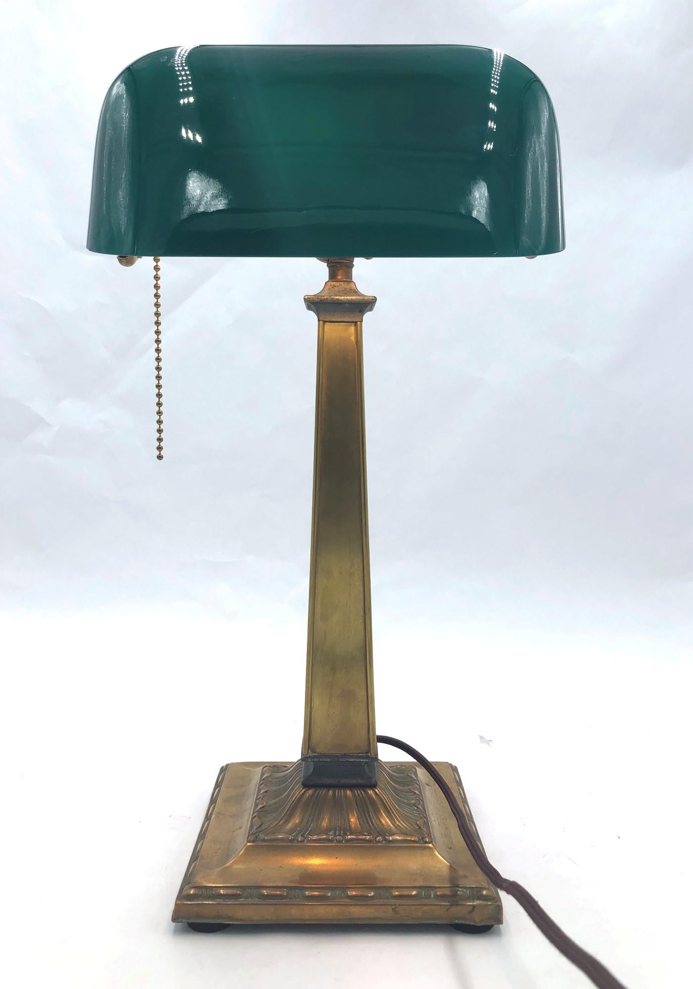 emeralite bankers lamp