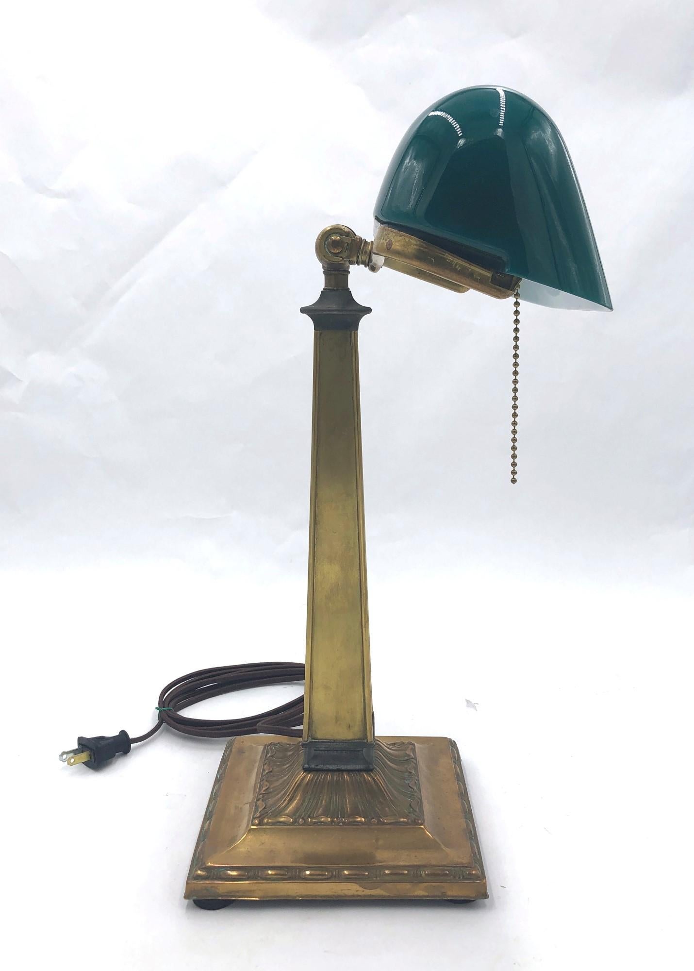 emeralite banker’s lamp