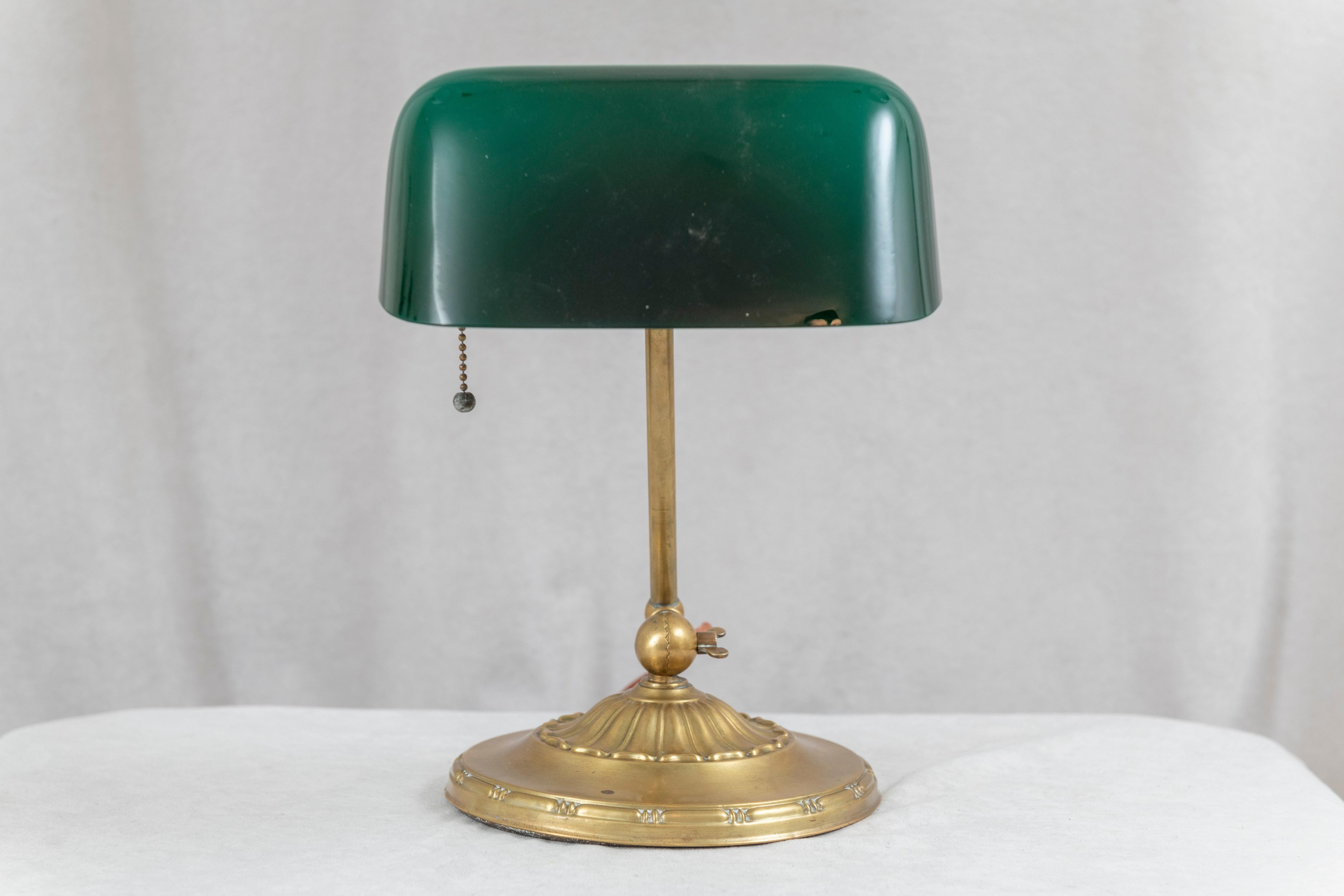 Emeralite Green Shade Banker's Lamp, ca. 1917 For Sale 1