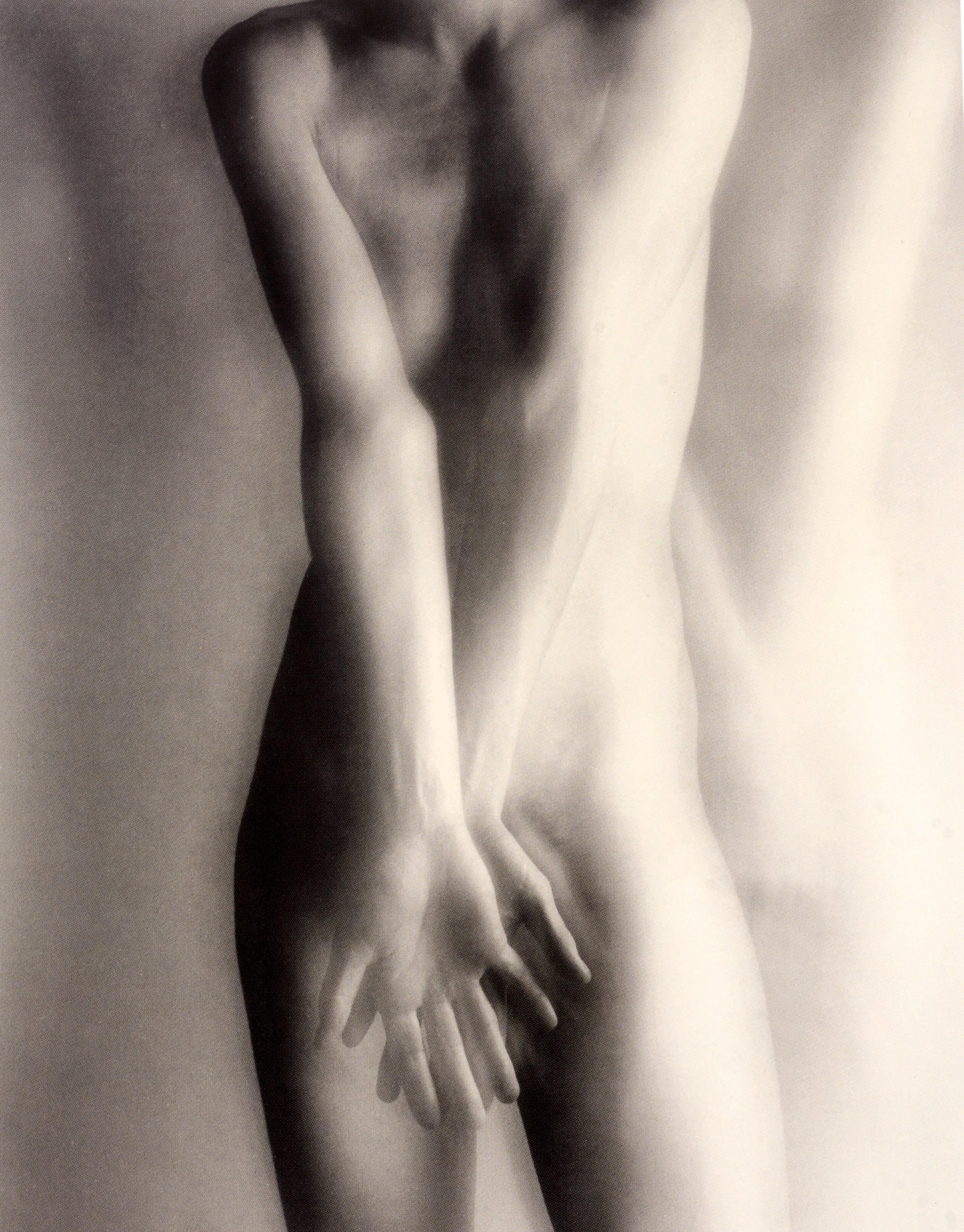 Auftauchende Körper: Aktfotos aus den Polaroid-Sammlungen von Barbara Hitchcock, 1. im Angebot 1