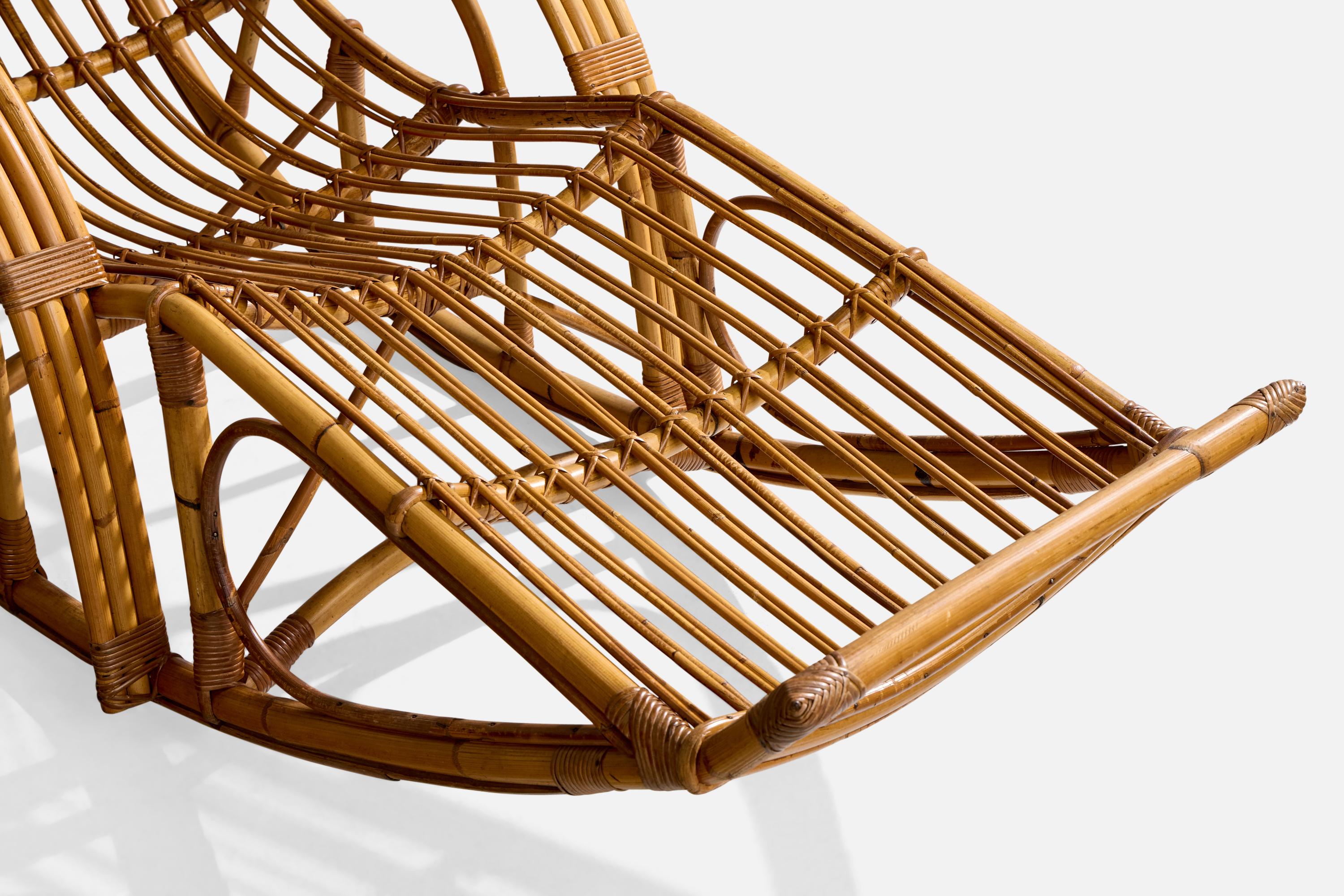 Emerson Rattan Co., Chaise Longue mecedora, bambú, ratán, EE.UU., años 50 en venta 3