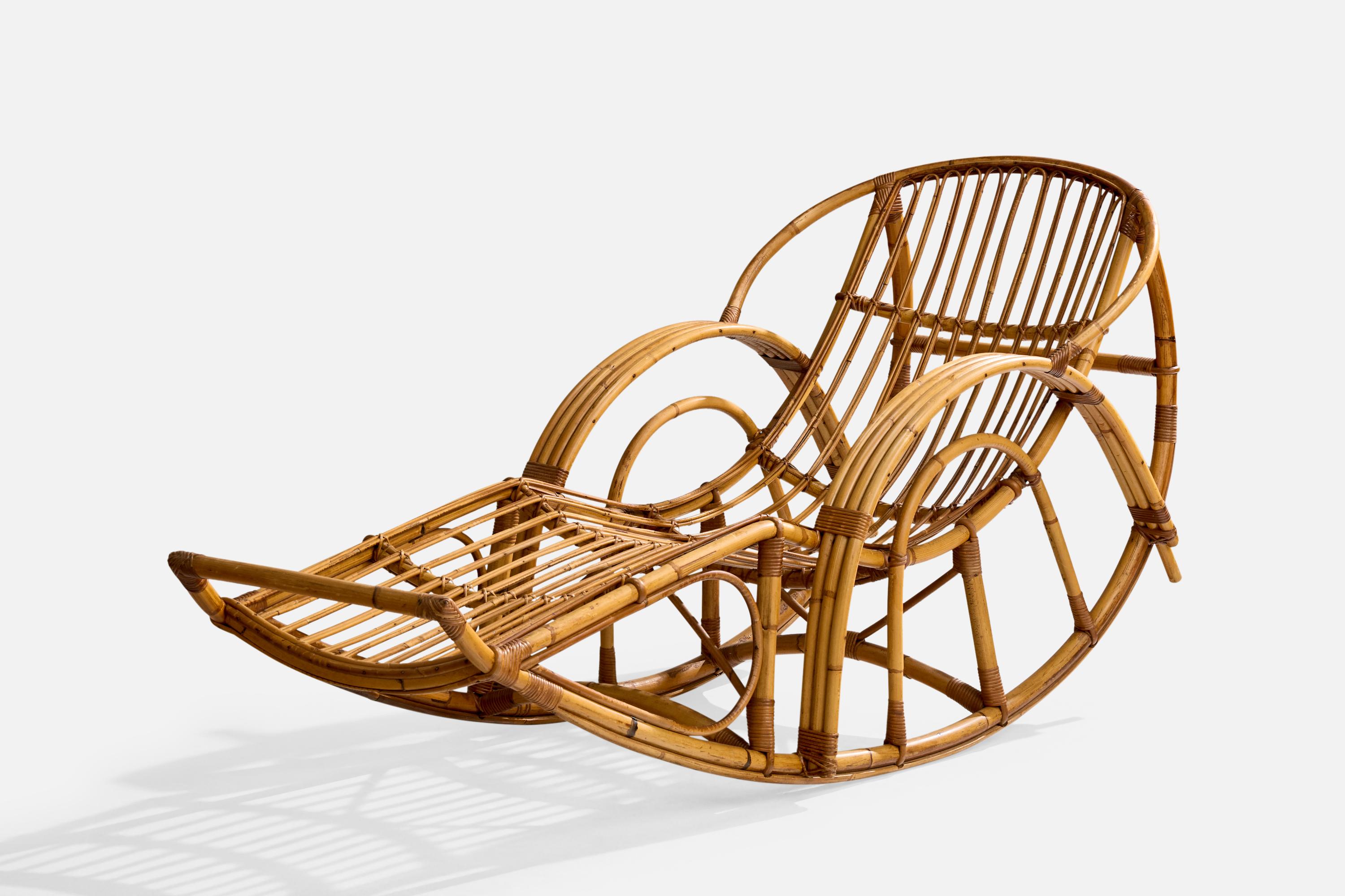 Emerson Rattan Co., Chaise Longue mecedora, bambú, ratán, EE.UU., años 50 Estadounidense en venta