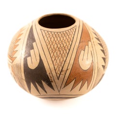 Handgefertigte Keramikvase mit indianischem Design, signiert
