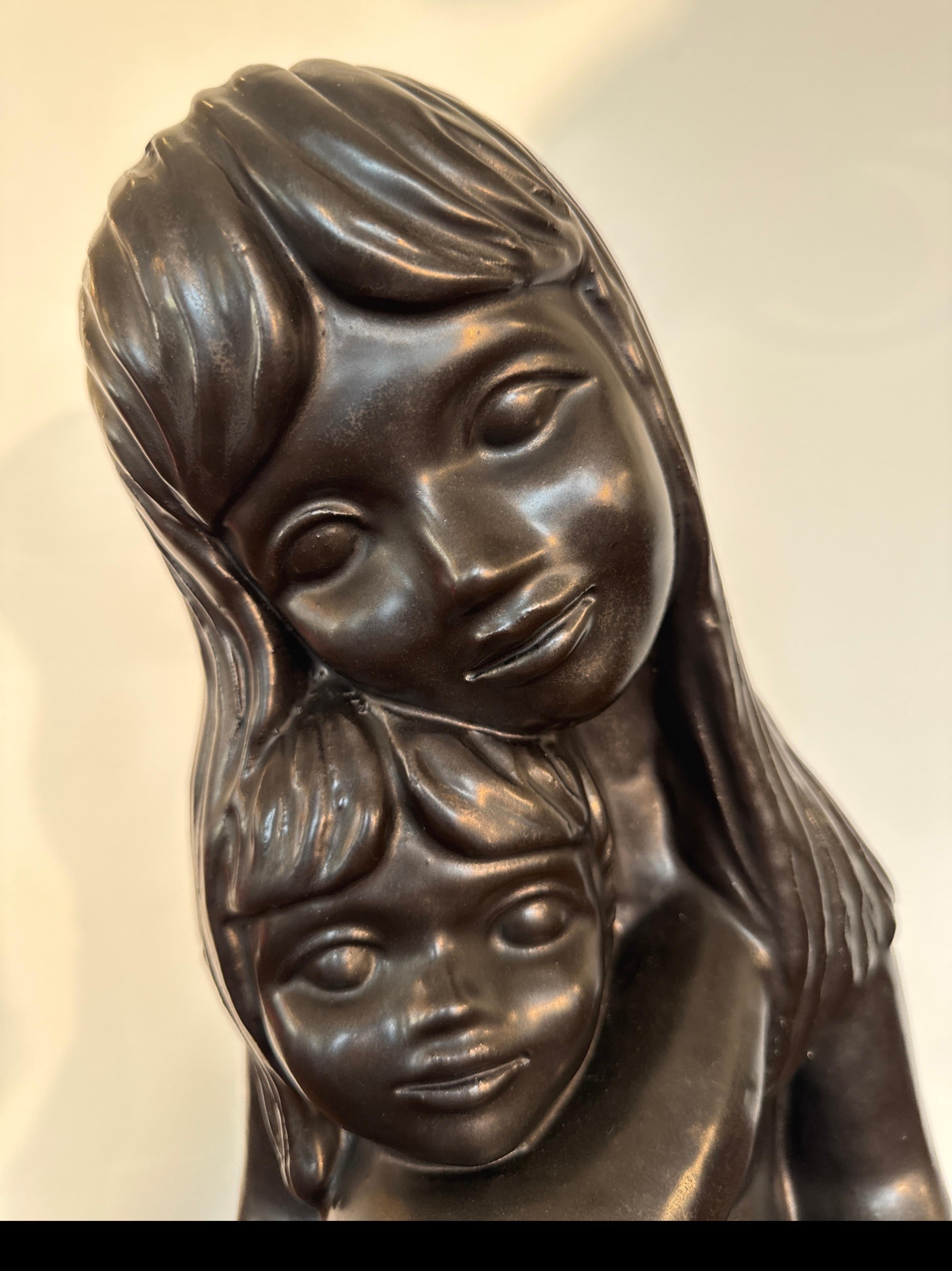 Emiel Laskaris Keramische Statue Mutter und Kind Belgien Künstler 1970er im Angebot 4