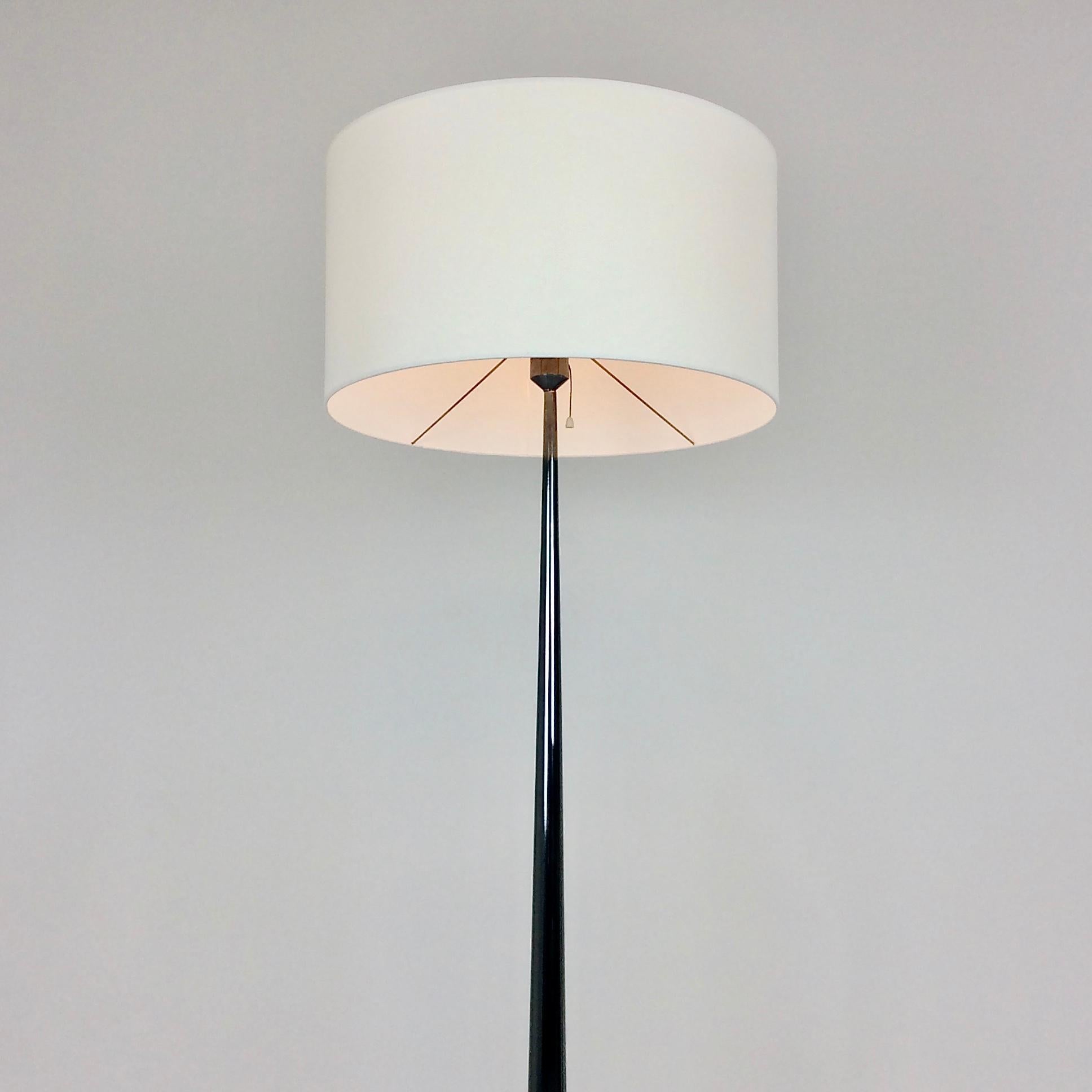 Emiel Veranneman Standard Tripod Floor Lamp, circa 1960, Belgium In Good Condition In Brussels, BE