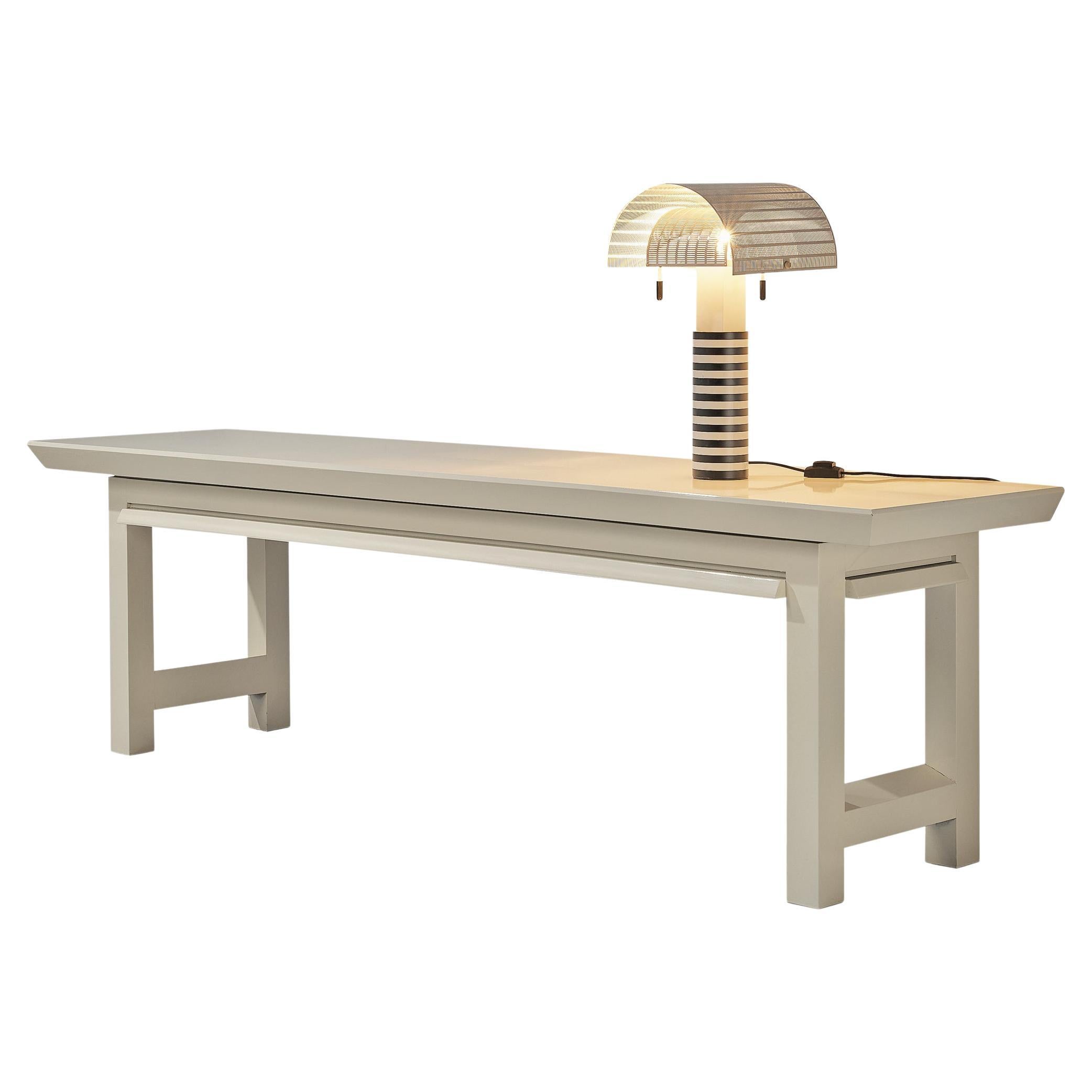 Table console blanche Emiel Veranneman et lampe de table 'Shogun' de Mario Botta  en vente
