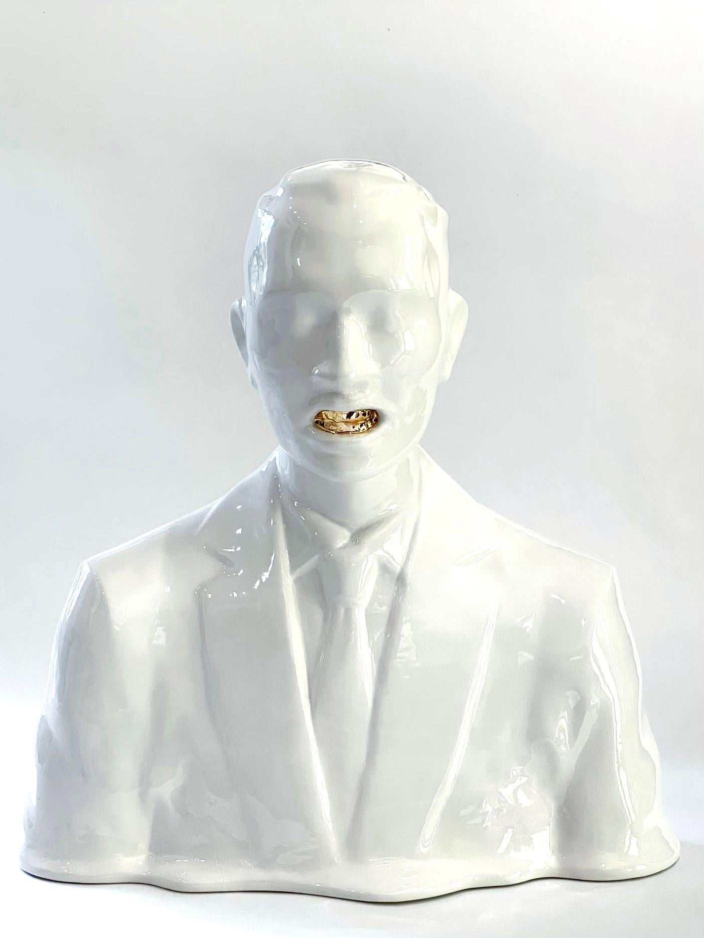 Figurative Sculpture de Emil Alzamora - Busto abstracto blanco dorado escultura figurativa cerámica contemporánea moderna