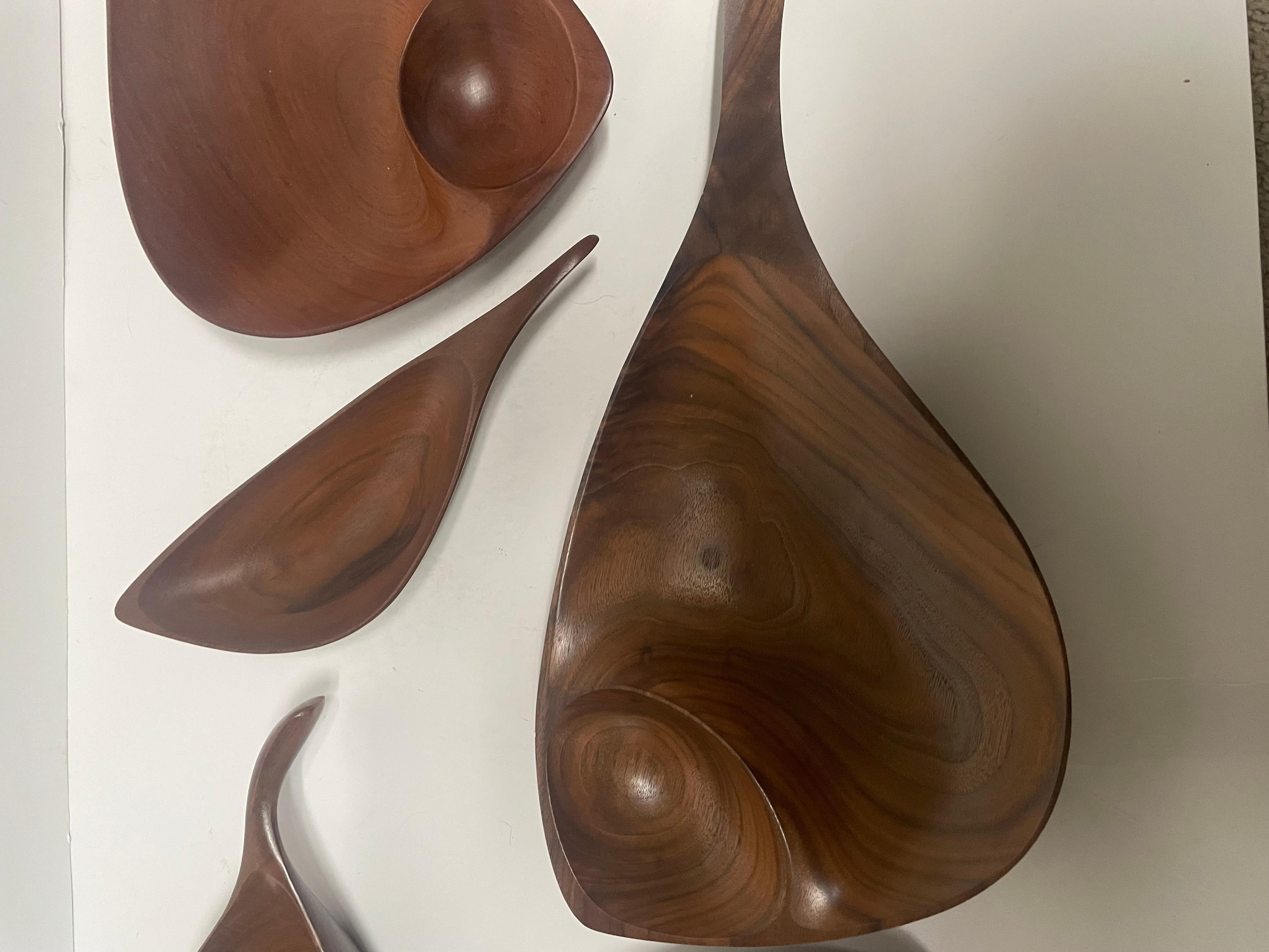 “Collection of Six Walnut and Mahogany Bowls and Serving Dishes” For Sale 1