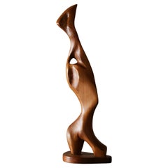Emil Milan Escultura de pie orgánica de nogal tallada a mano
