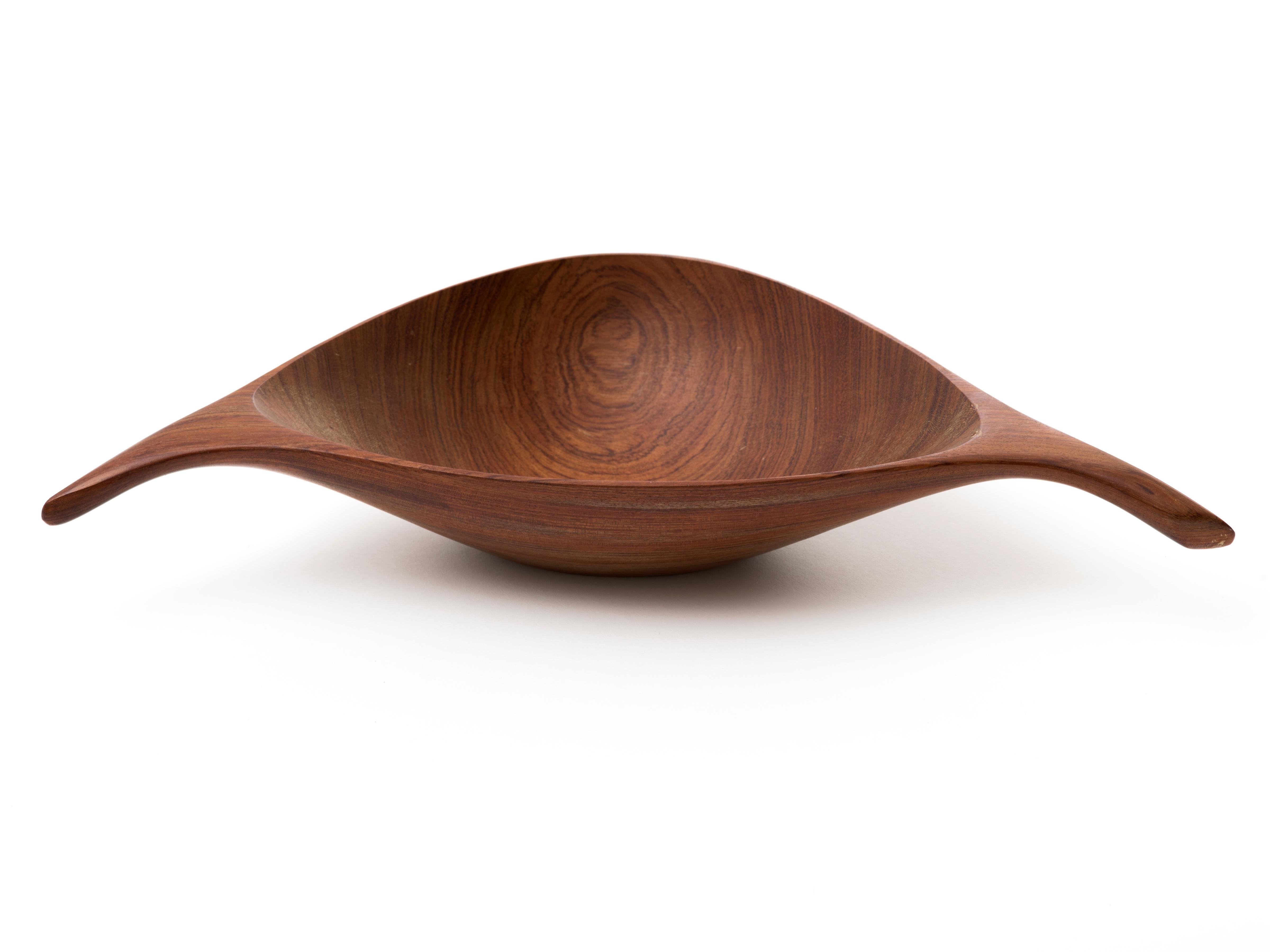 Emil Milan Hand-Carved Bowl in African Rosewood, 1960s In Good Condition In Brooklyn, NY