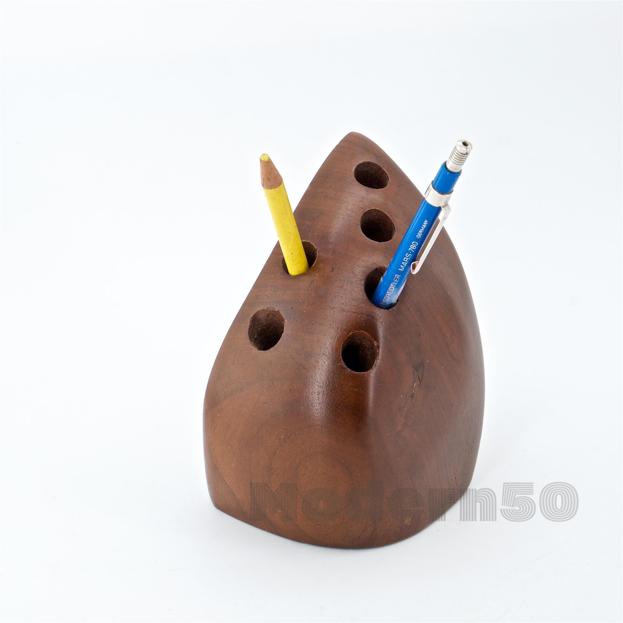 Hand-Crafted Emil Milan Walnut Desk Pencil Holder Paperweight Fin Sculpture Craft Woodworker For Sale